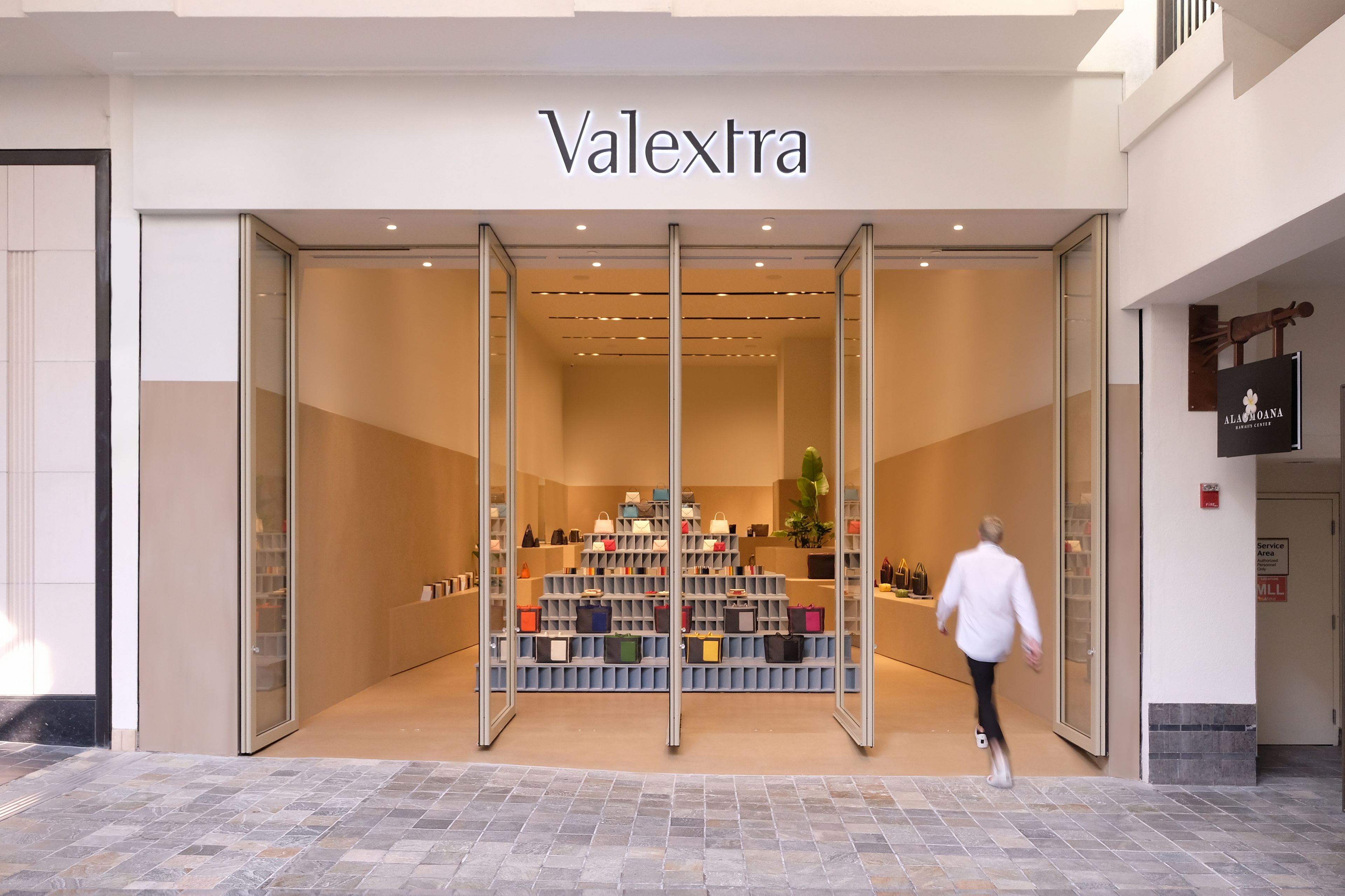 Shop Valextra Honolulu by Collective, photo by Katja Lam
