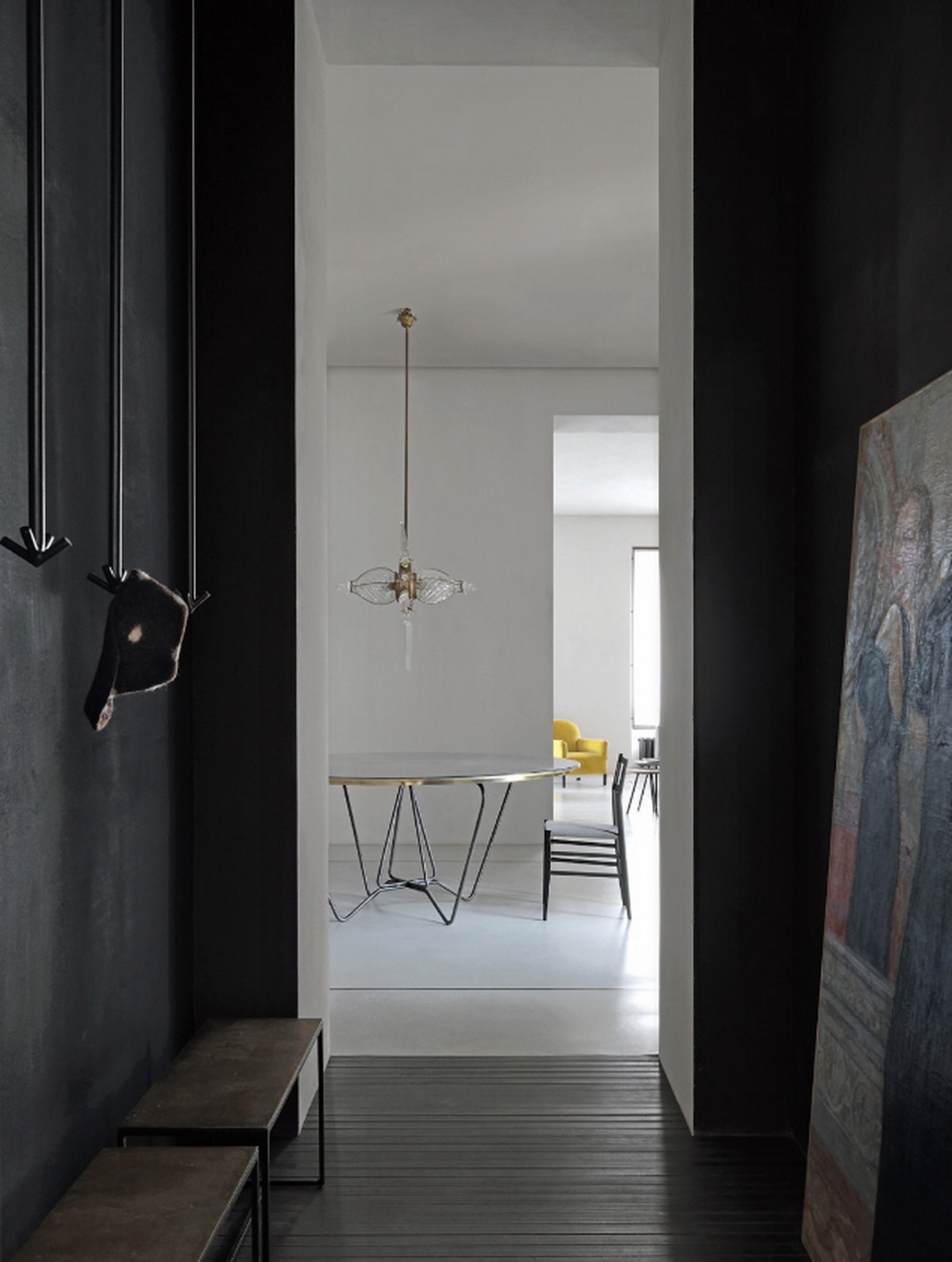 Private apartment Ritorno in Rome by MORQ,vertical surfaces made with TerraCalix Smooth Panna by Matteo Brioni photo by Giulio Aristide