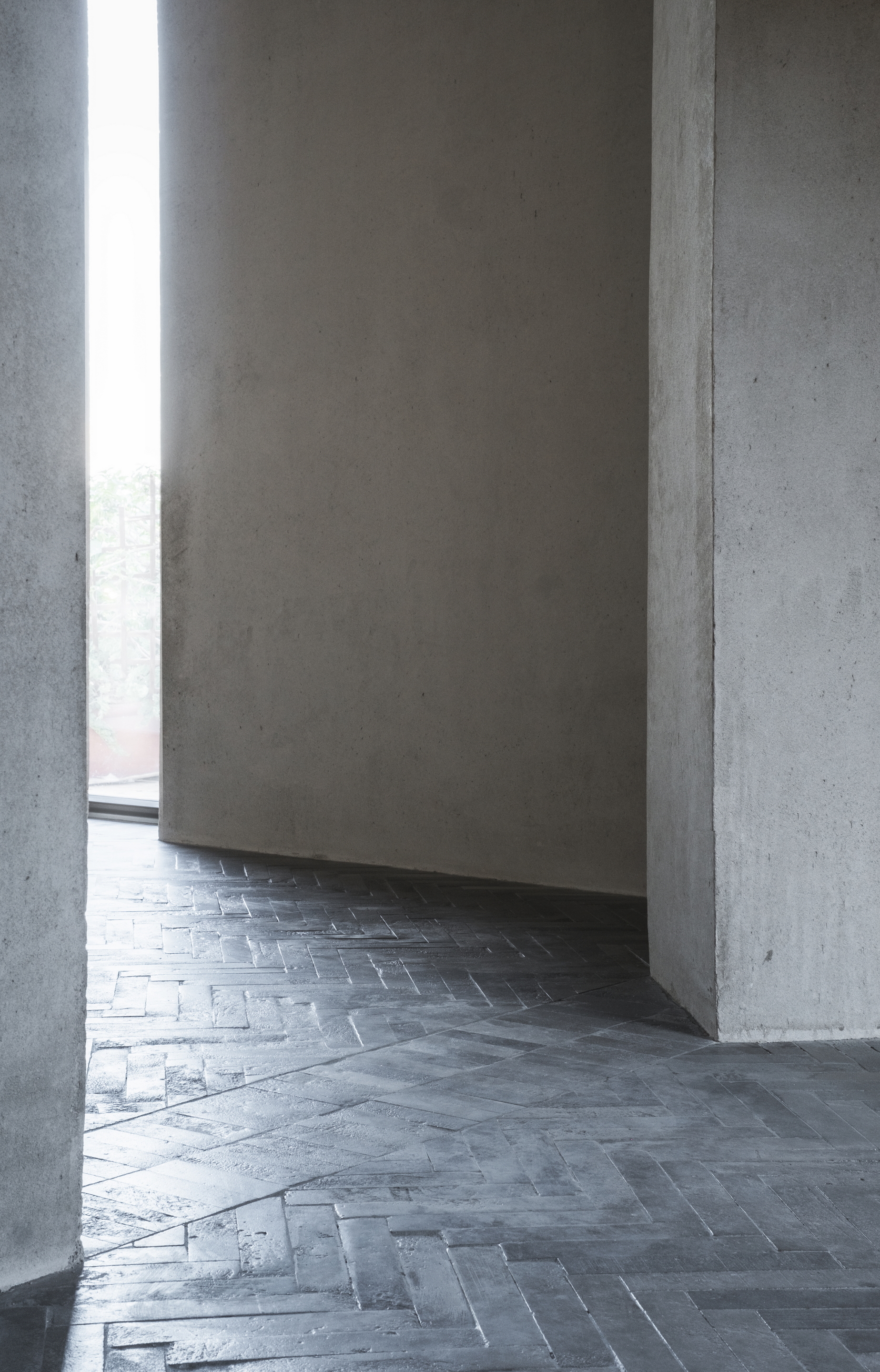 Domus Ru apartment in Rome by MORQ, made with MultiTerra Wabi Sale Grigio, photo by Giulio Aristide