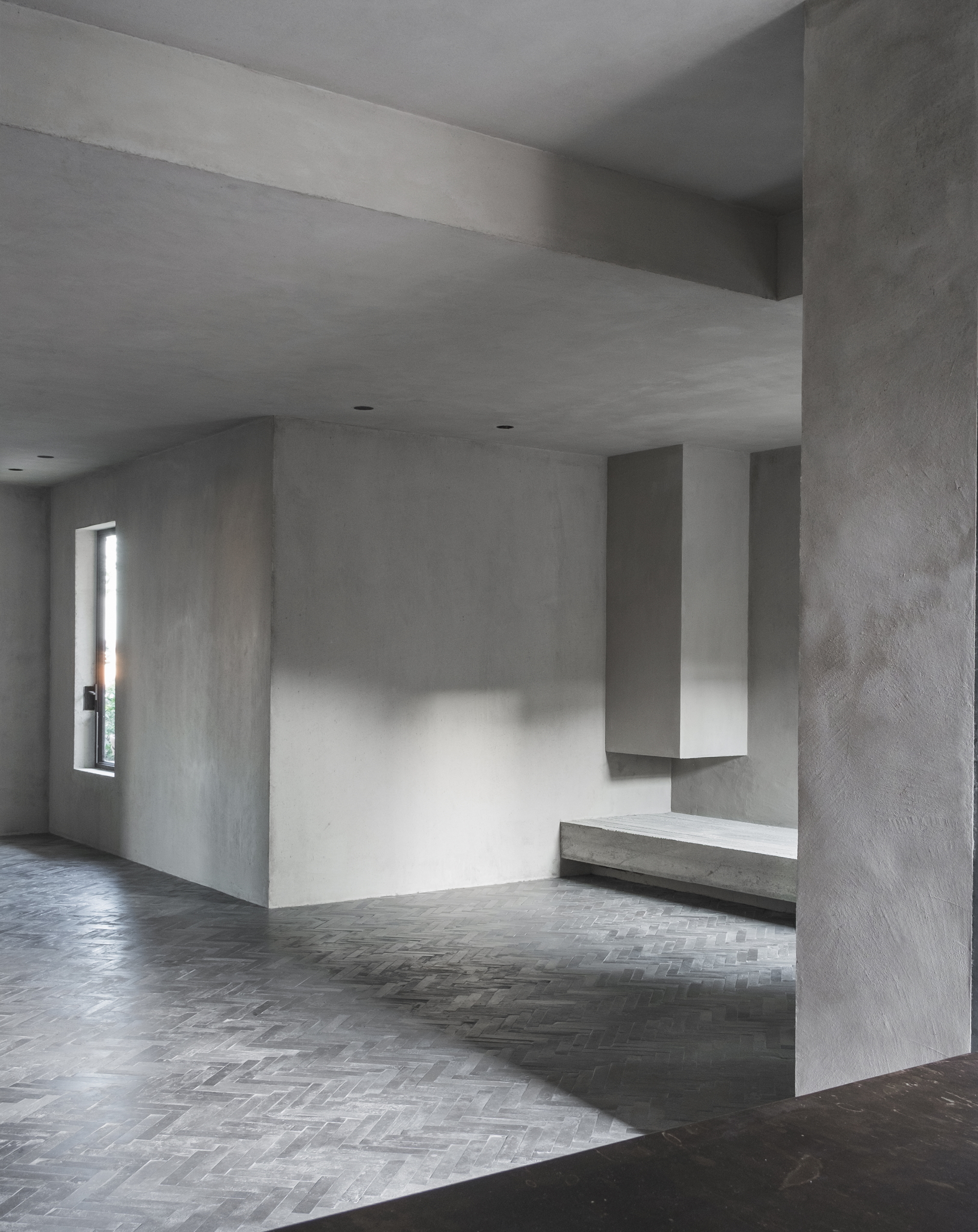 Domus Ru apartment in Rome by MORQ, made with MultiTerra Wabi Sale Grigio, photo by Giulio Aristide