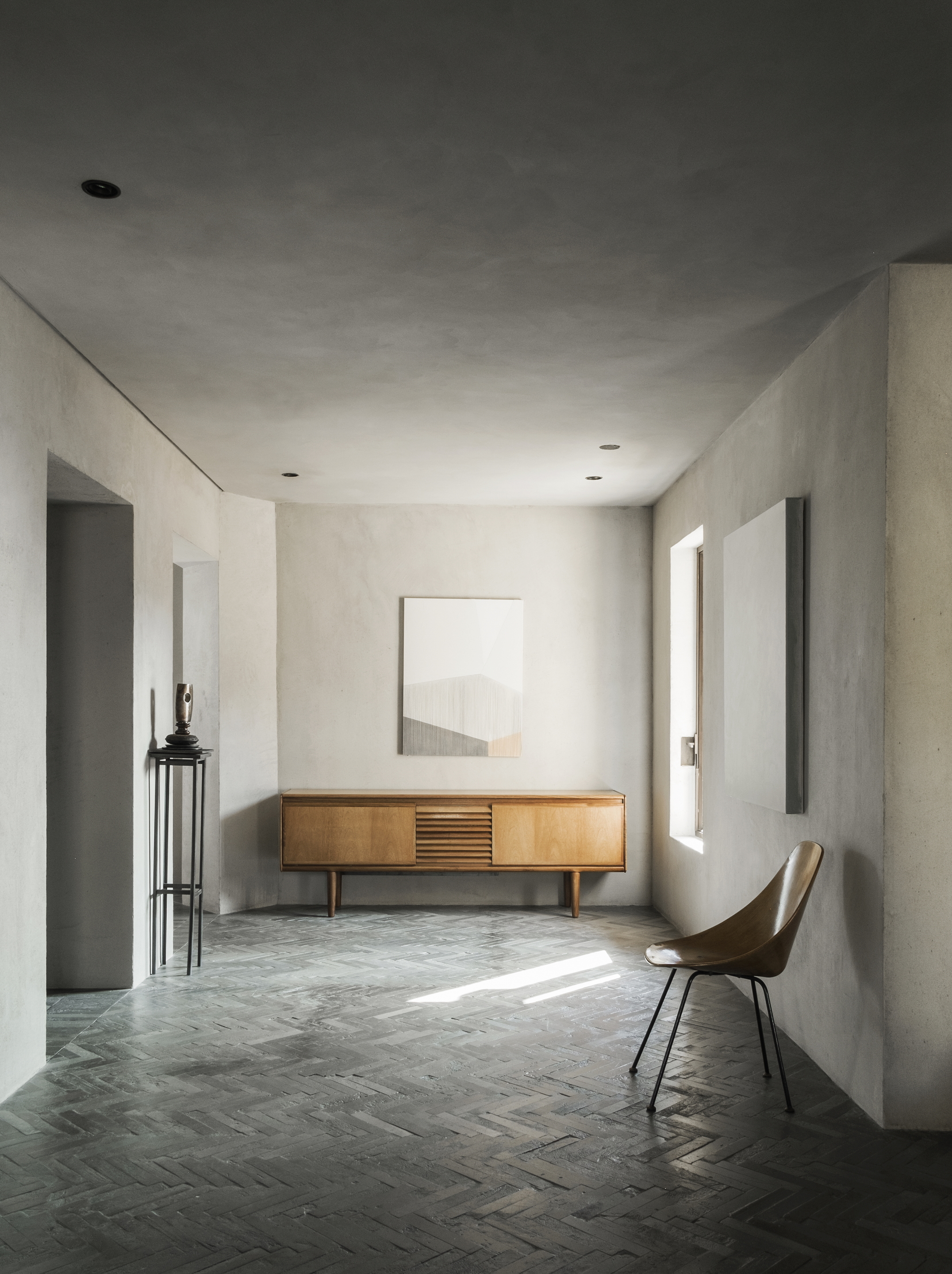 Domus Ru apartment in Rome by MORQ, made with MultiTerra Wabi Sale Grigio, photo by Giulio Aristide