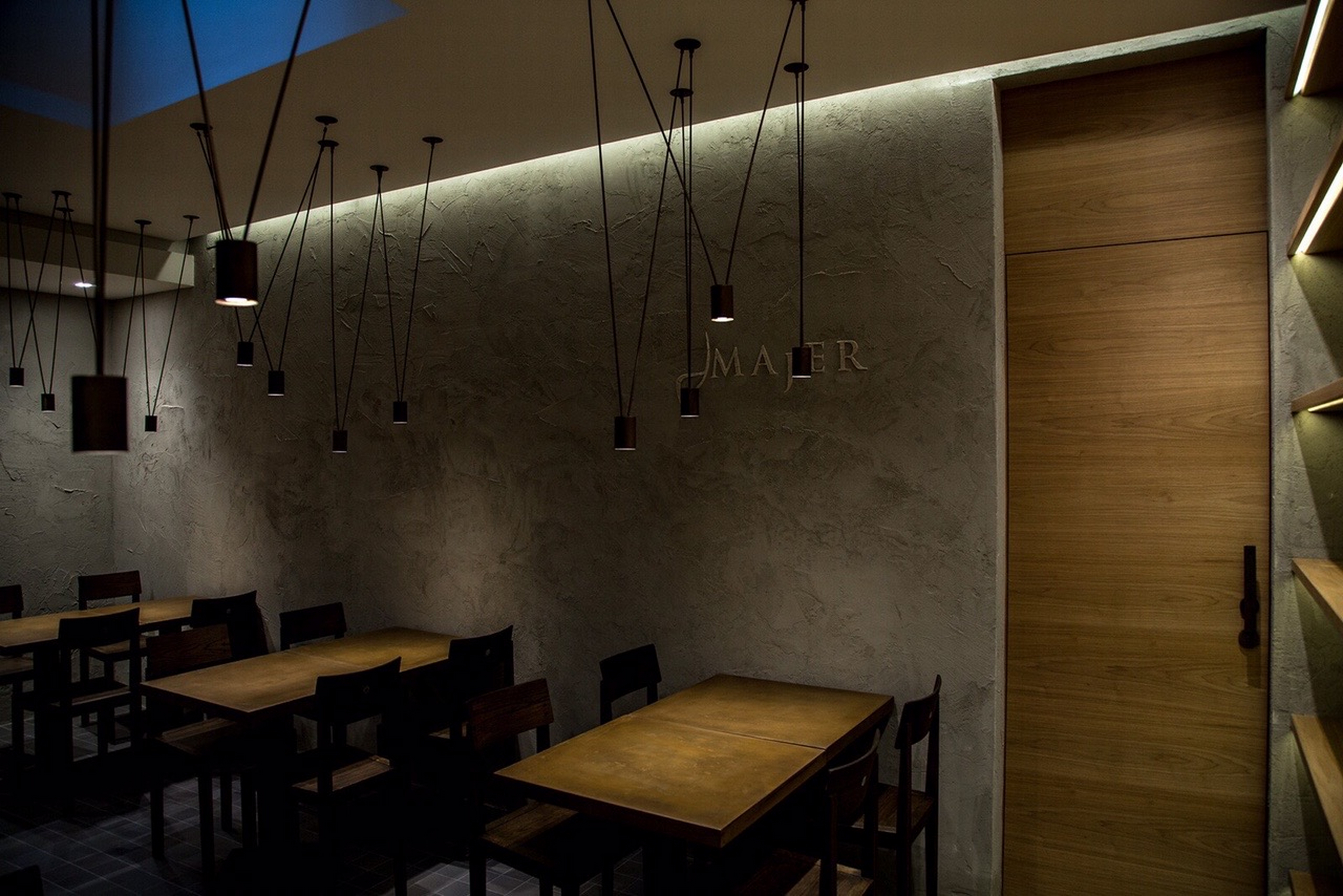 Caffè Majer in Venice, project and photo by Giuseppe Tortato, made with MultiTerra Structured Plus Pepe Nero