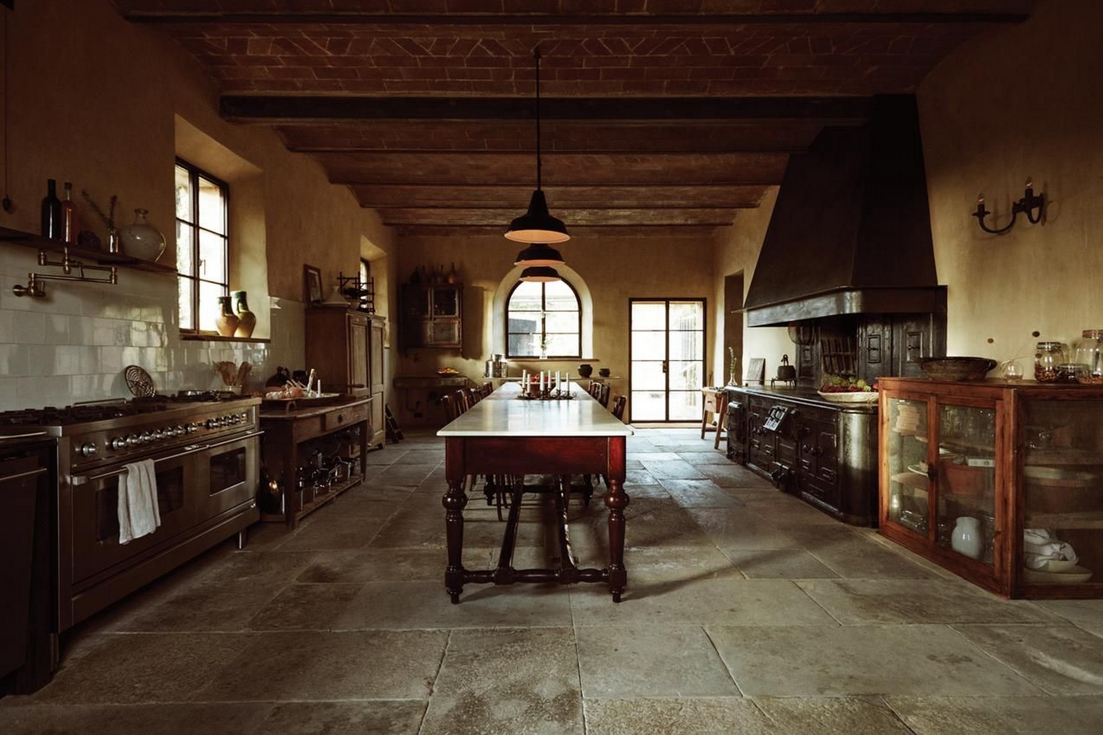 Private residence in Pienza made with TerraVista Wabi Zenzero, photo by Matteo Brioni, photo by Mikael Jansson