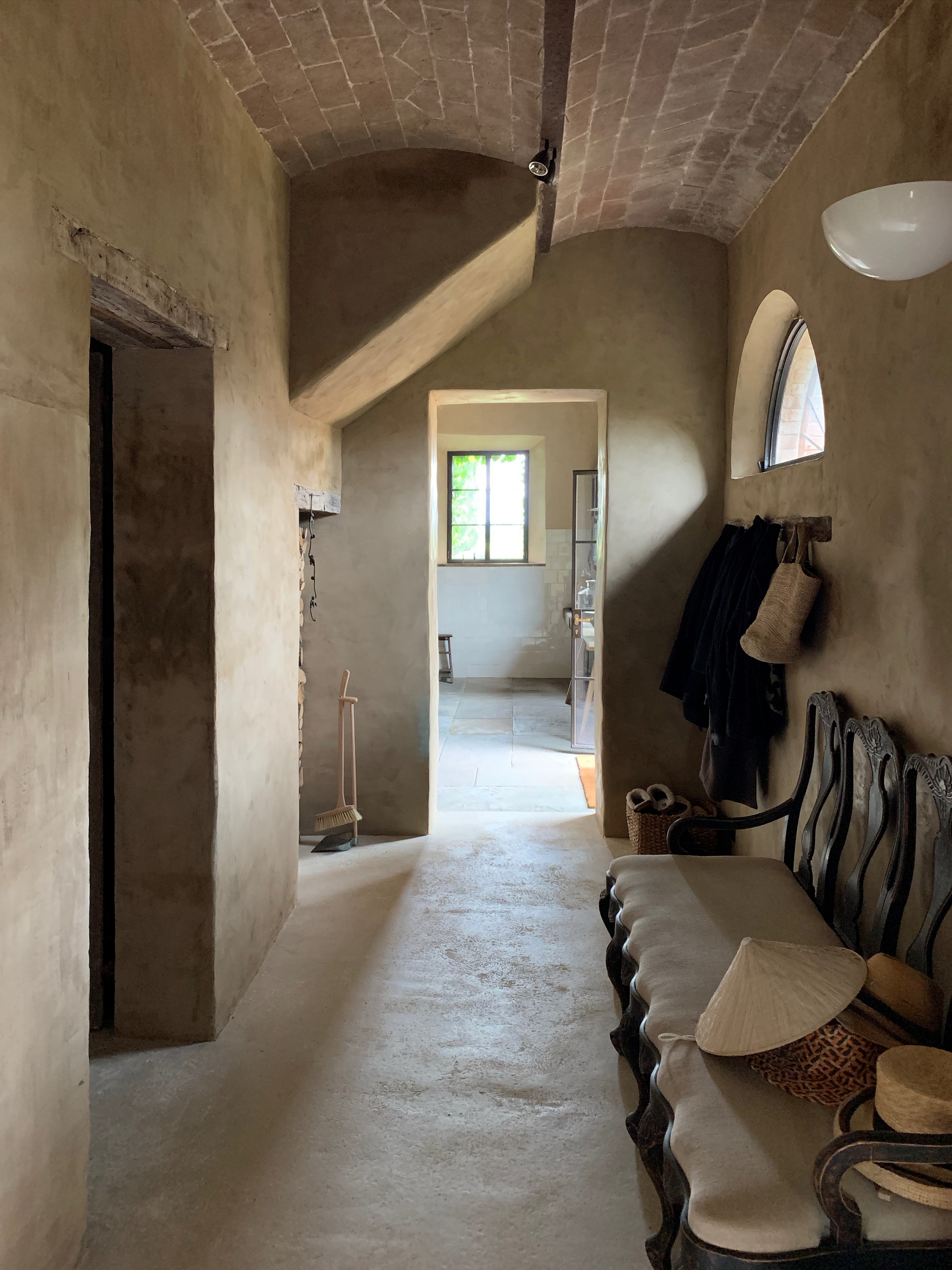 Private residence in Pienza made with TerraVista Wabi Zenzero, photo by Matteo Brioni