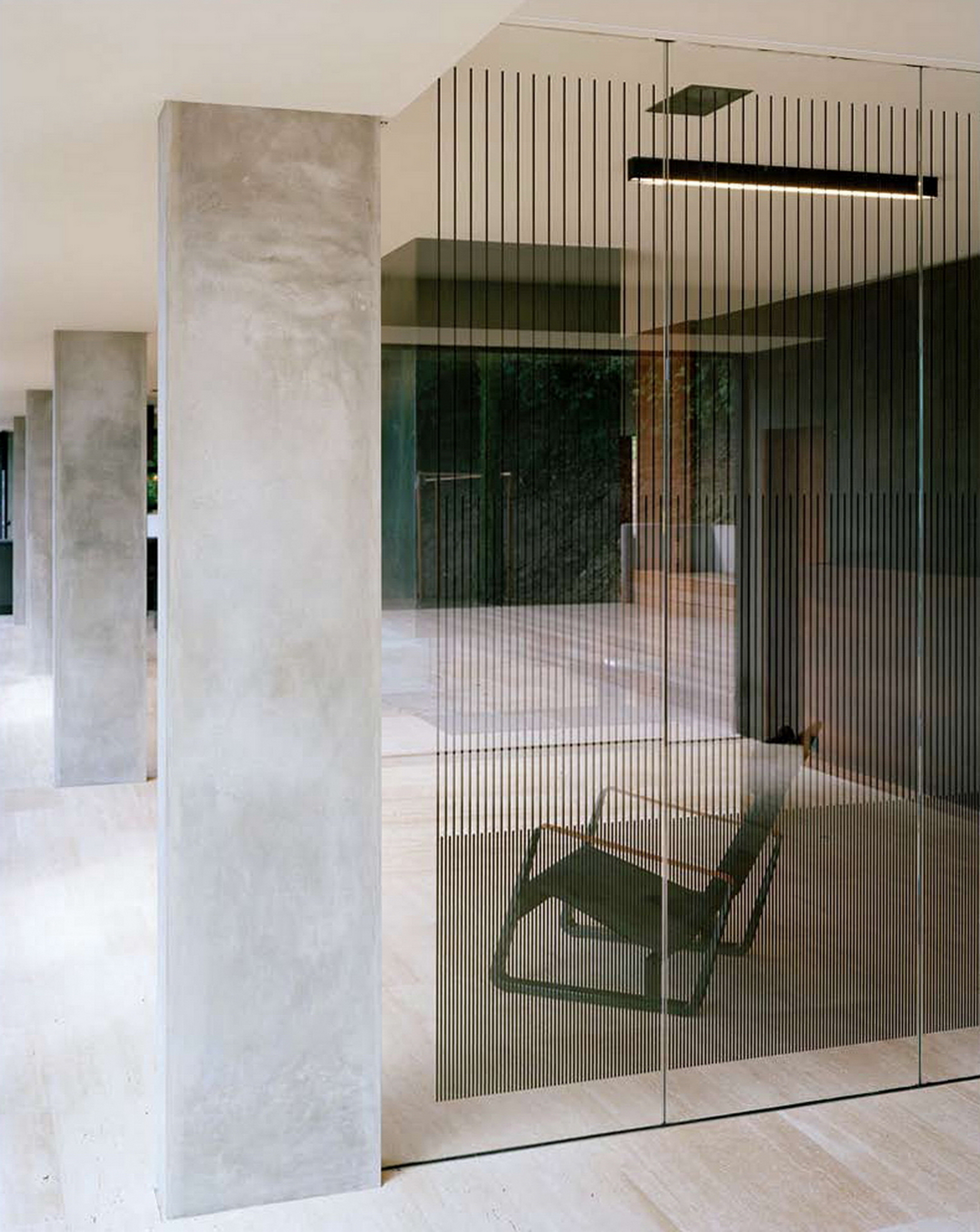 Villa QDC in Geneve by Meyer Architecte MultiTerra Smooth Pepe Nero and TerraVista Smooth Sale Griogio, photo by Joël Tettamanti