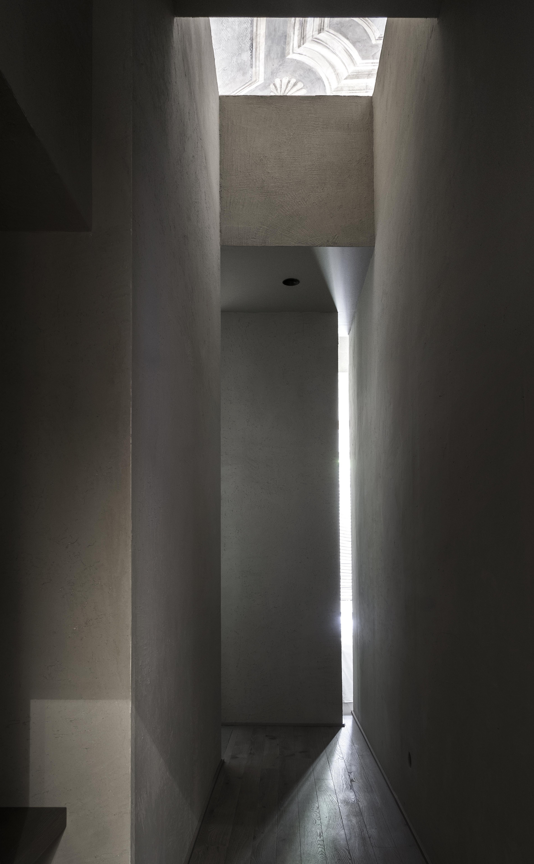 Hotel dei Barbieri in Rome by MORQ, made with MultiTerra Smooth Sale Grigio, photo by Giulio Aristide