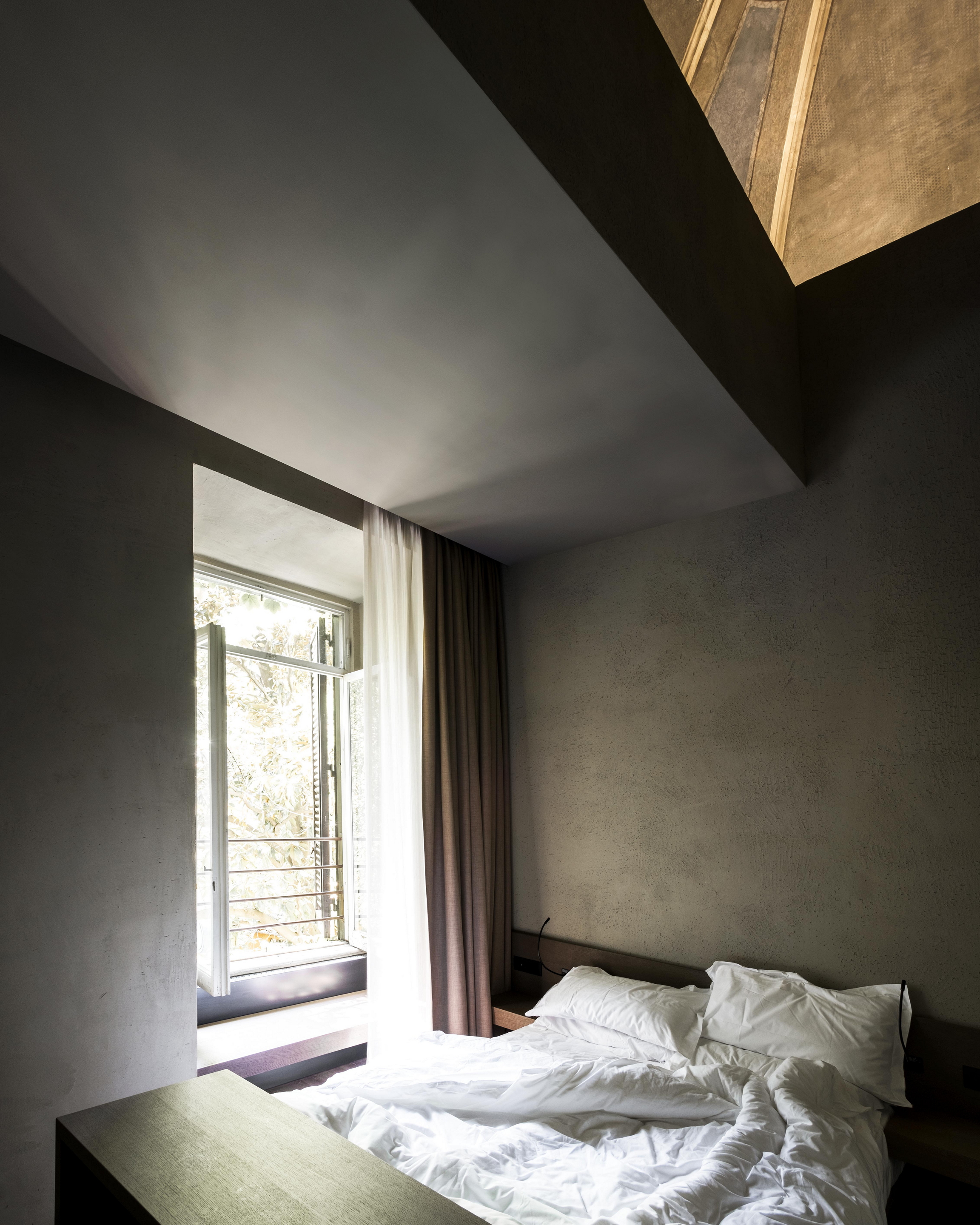 Hotel dei Barbieri in Rome by MORQ, made with MultiTerra Smooth Sale Grigio, photo by Giulio Aristide