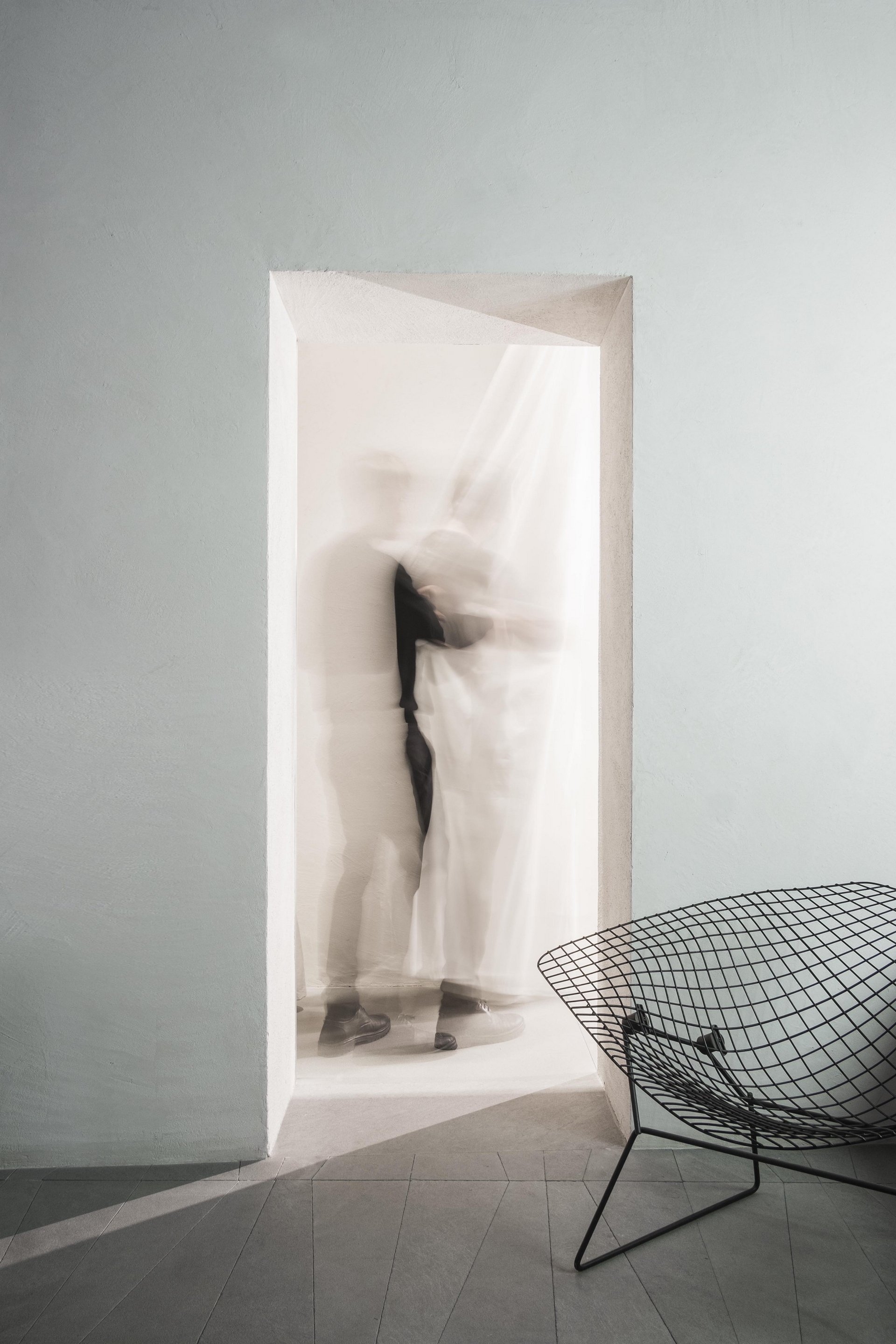 Nia Boutique in Rome by MORQ made with TerraCalix Structured Custom, photo by Giulio Aristide