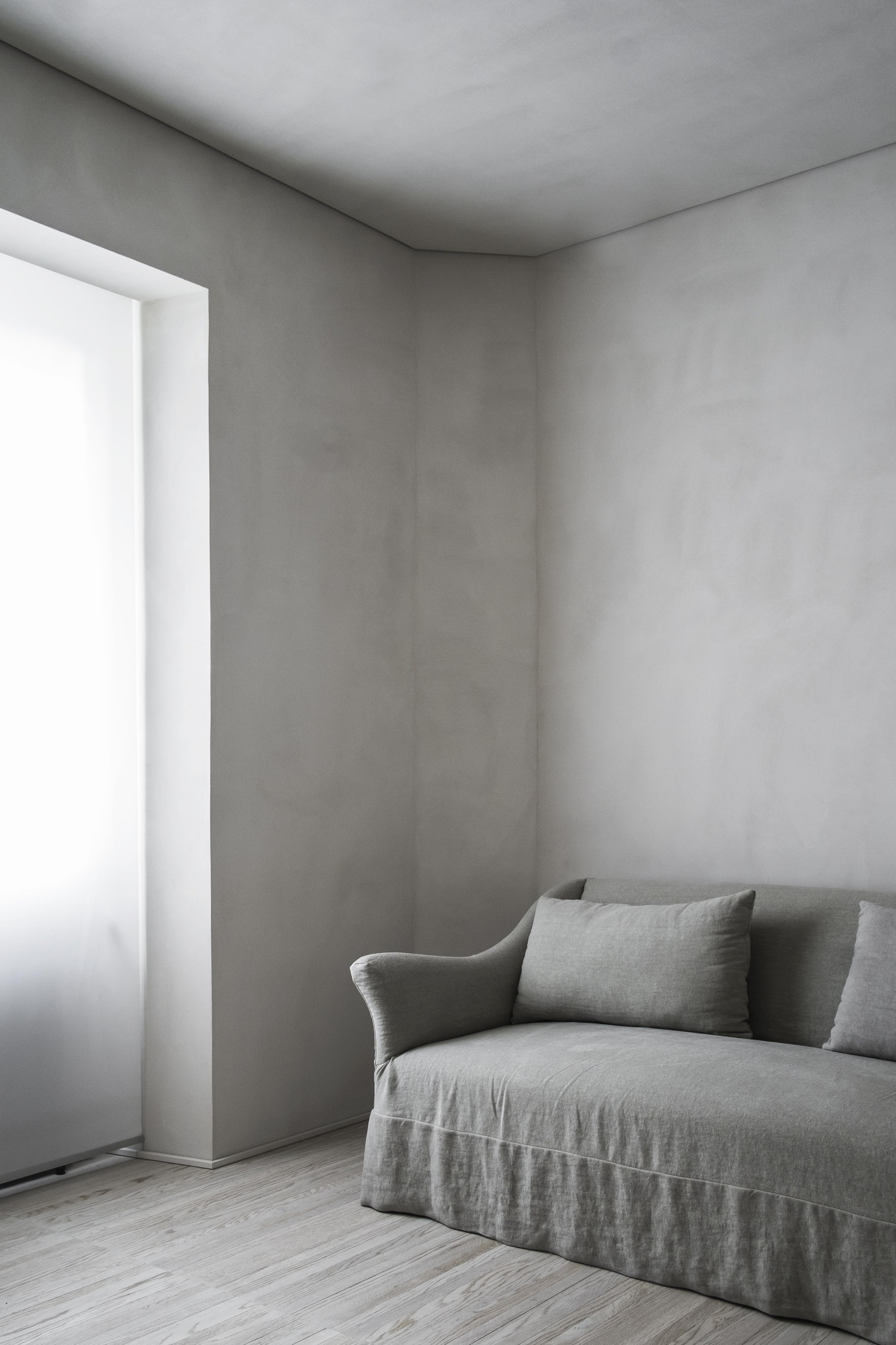 Villa Riccio in Rome by MORQ, made with TerraCalix Smooth Panna, photo by Giulio Aristide