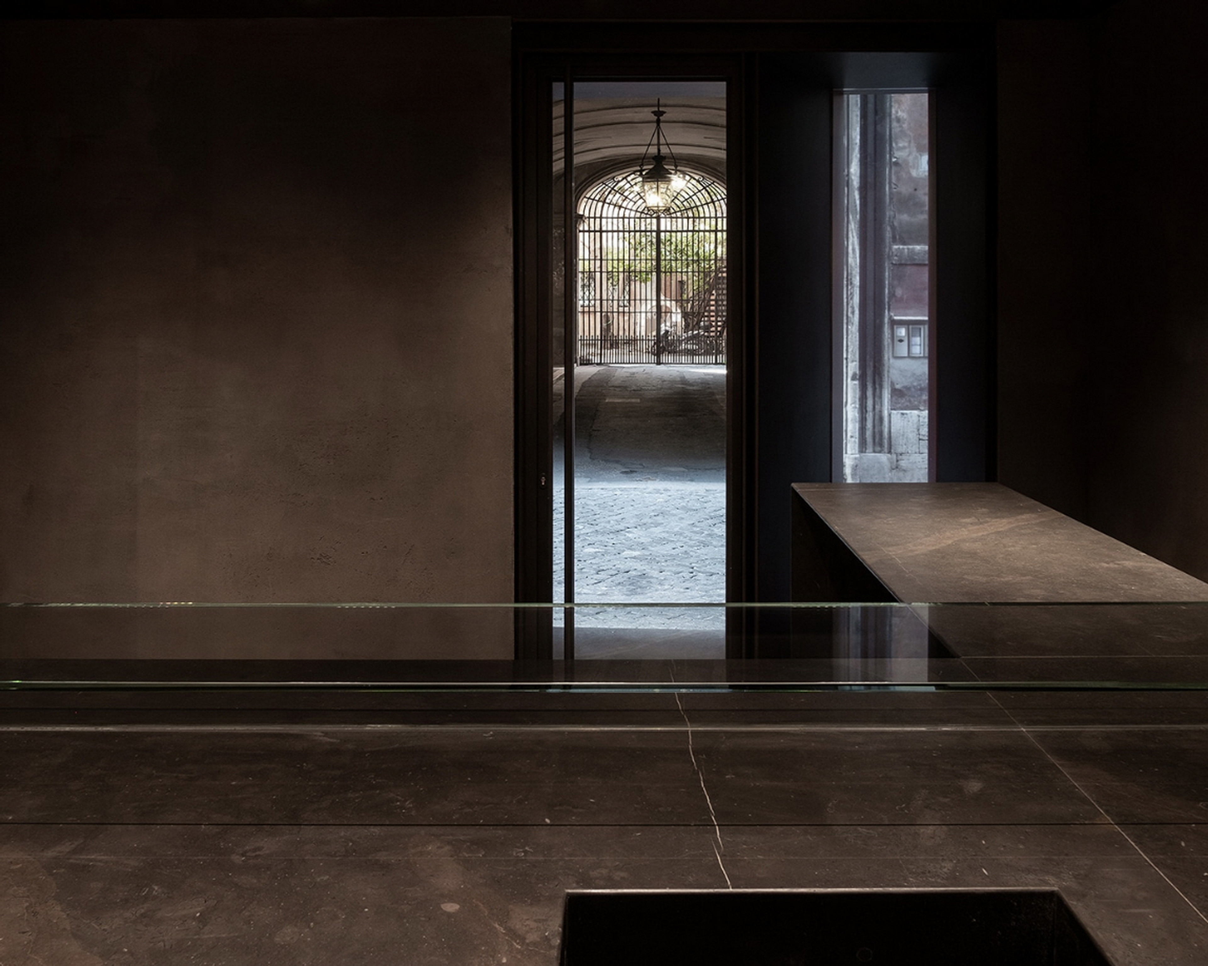 Bistro dei Barbieri in Rome by MORQ, made with MultiTerra Wabi Plus Cacao, photo by Giulio Aristide