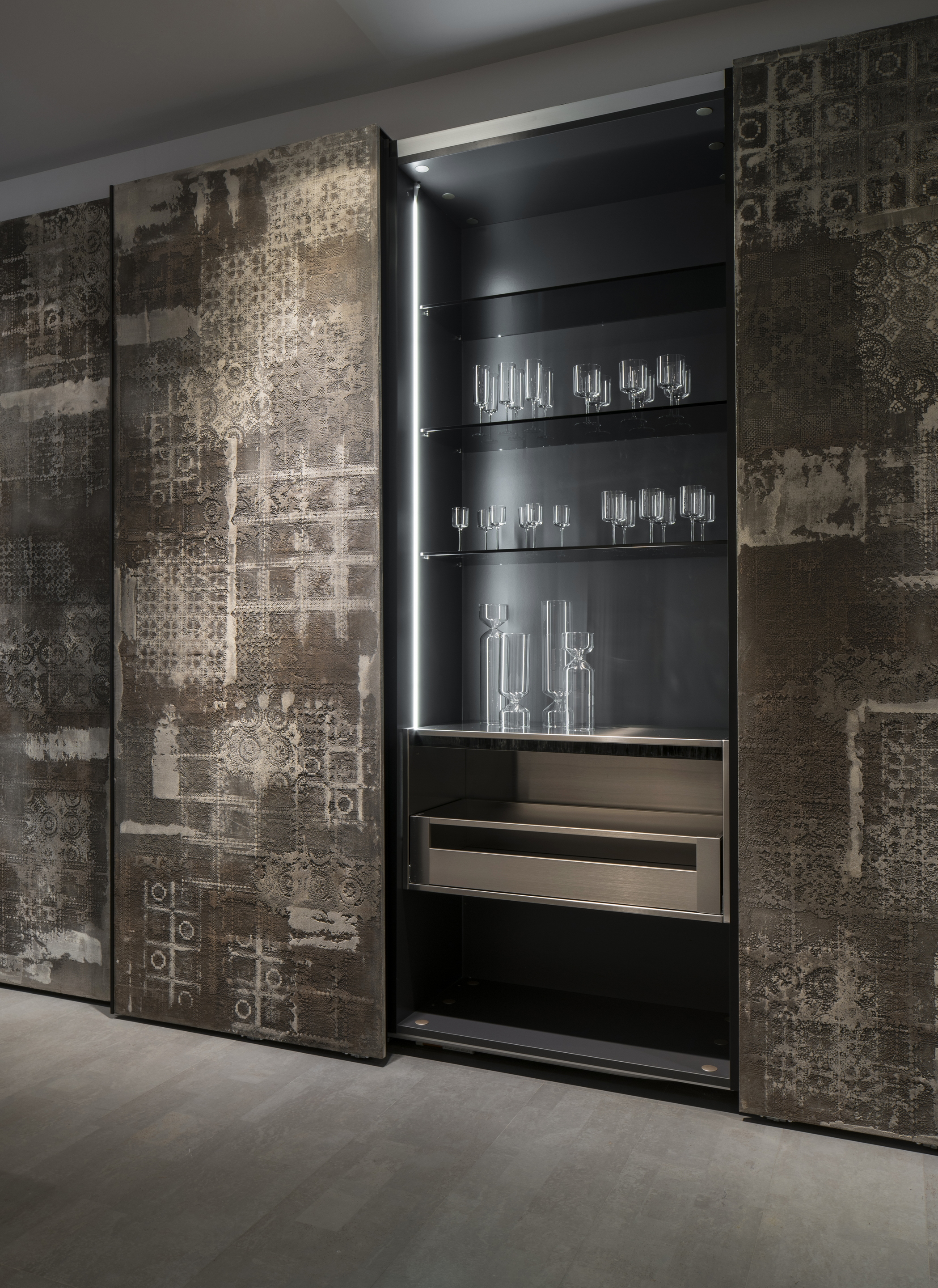 Showroom Elmar Milan made with TerraEvoca 4 layers Cammeo and Panna by Matteo Brioni