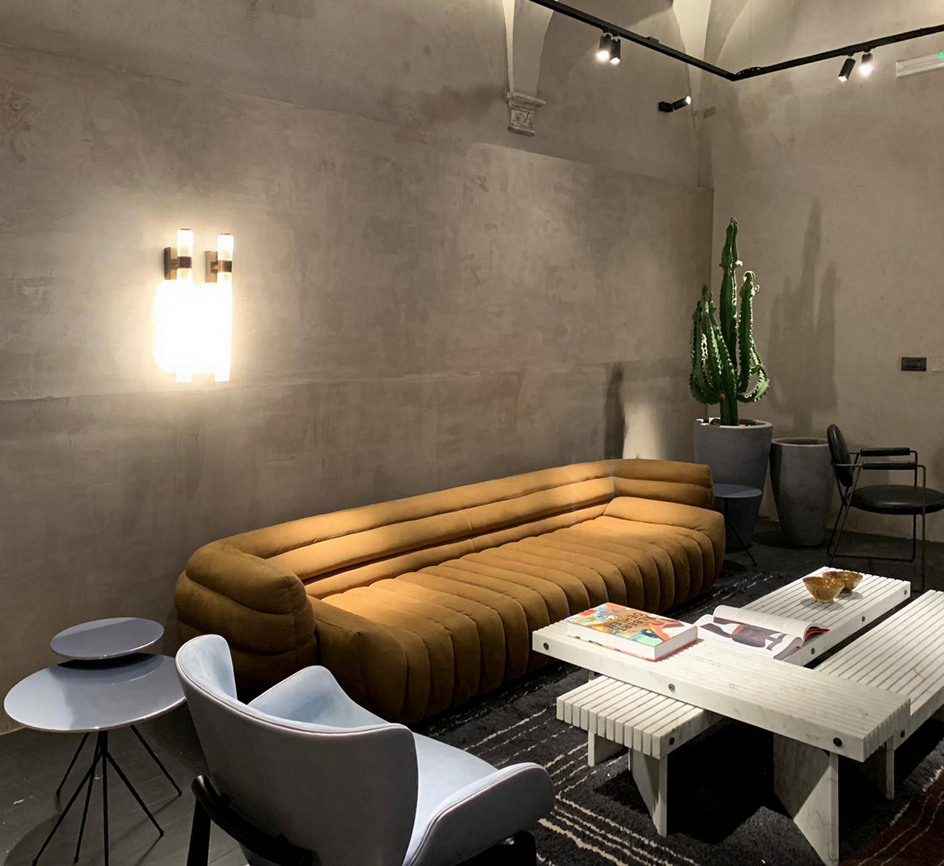 Baxter showroom in Rome by Baxter made with TerraVista Wabi Sale Grigio, photo by Silvana Spera