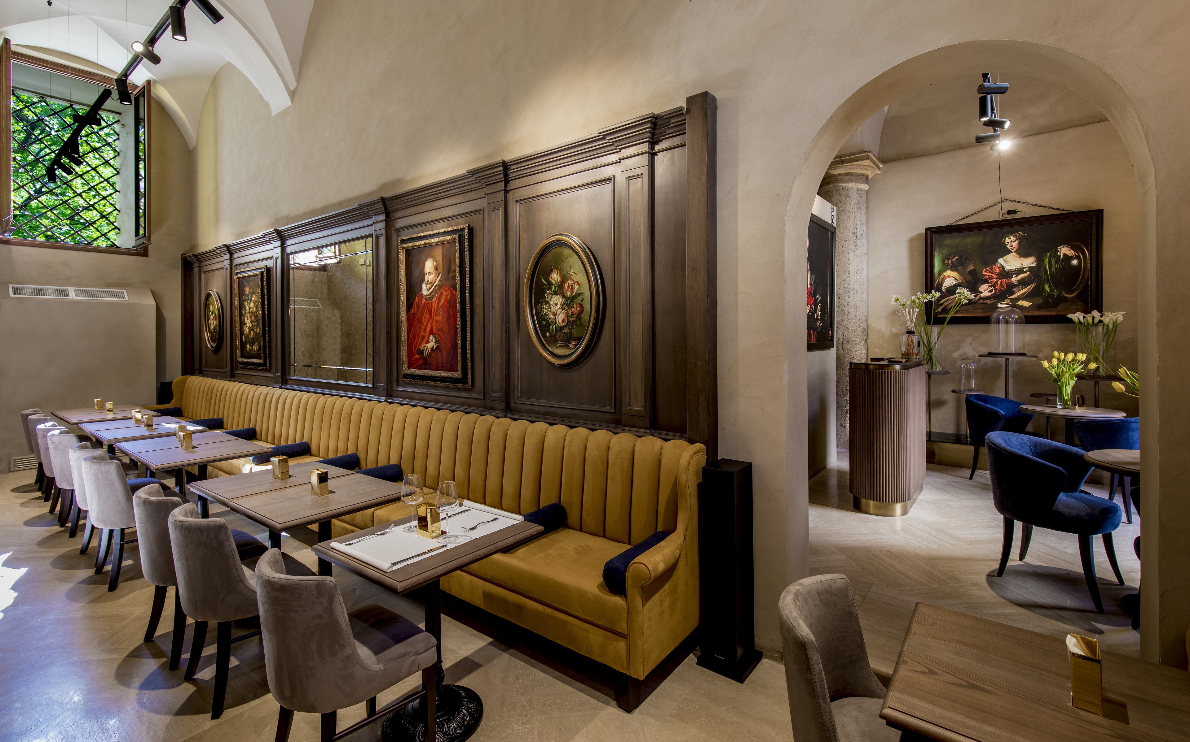 Caffè Doria in Rome, by GA.PI.RO.MA Srl, made with TerraVista Structured Plus Panna photo by Giampaolo Pauselli