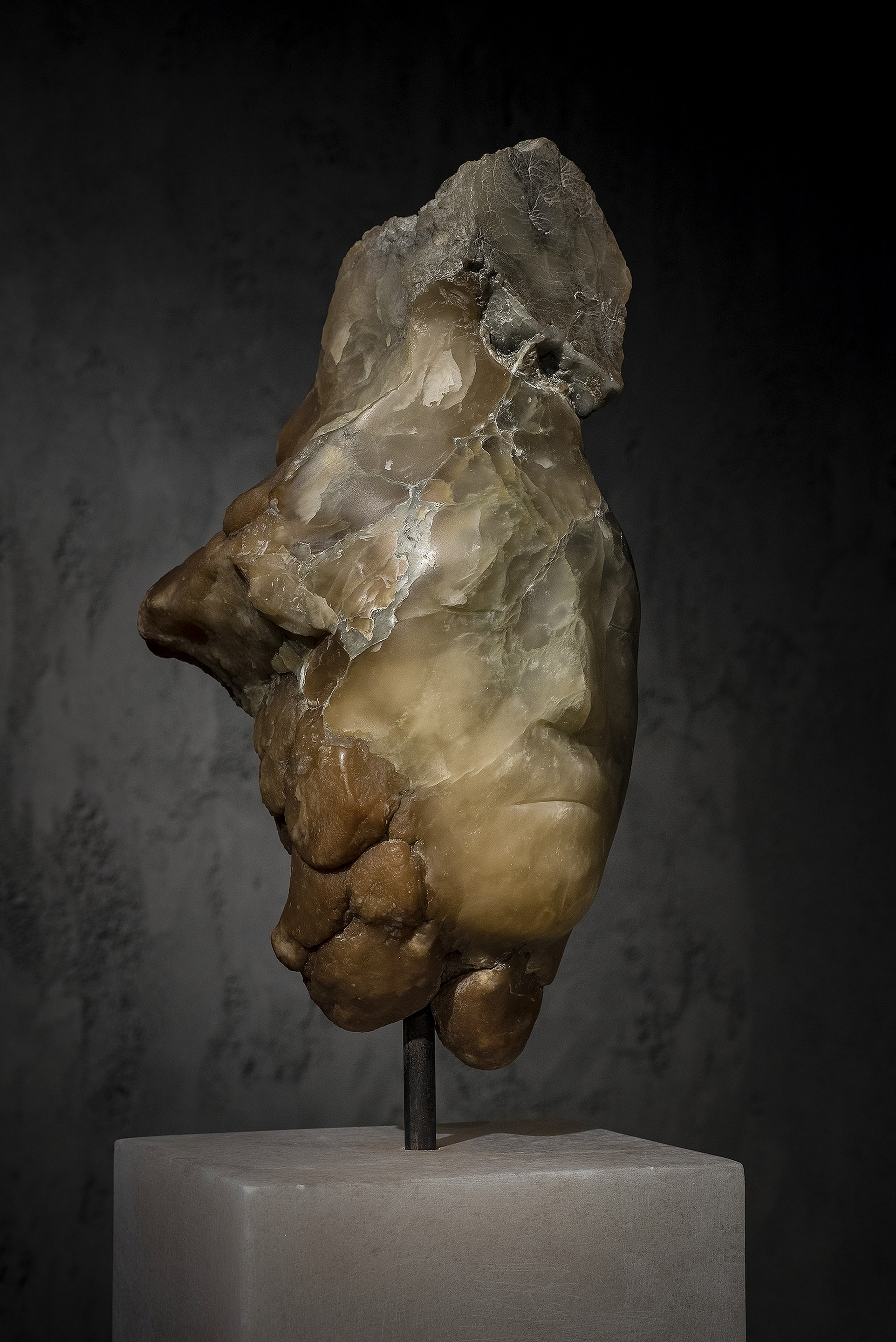 Enlightened Stone exhibition in Volterra, Pisa, by Roberta Busato, made with MultiTerra Smooth Pepe Nero, photo by Simone Stanislai