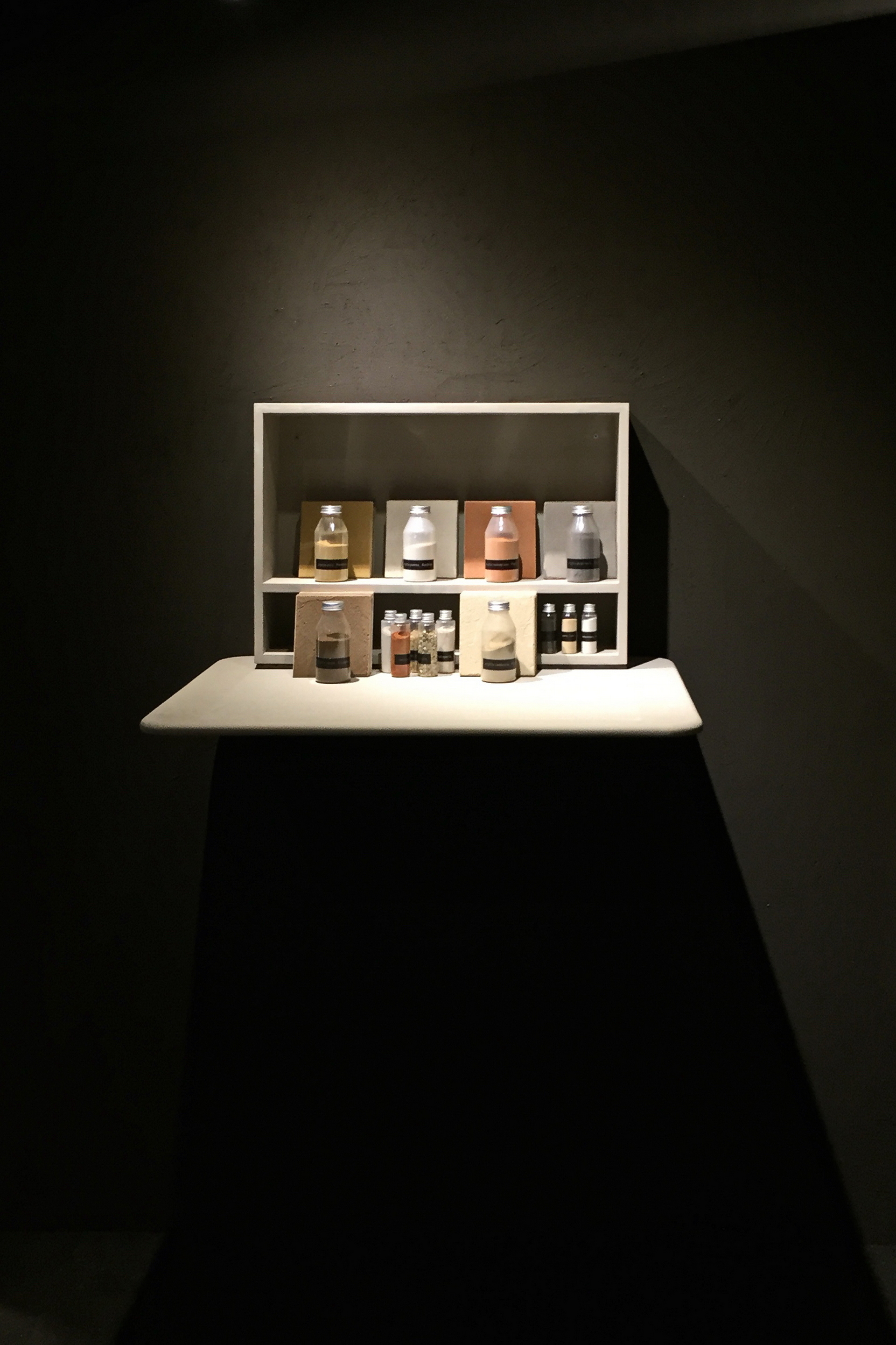 Matteo Brioni stand in ARCHITECT@WORK Kortrijk2015, made with coarse-grained clay finishing plaster MultiTerra Structured Pepe Nero