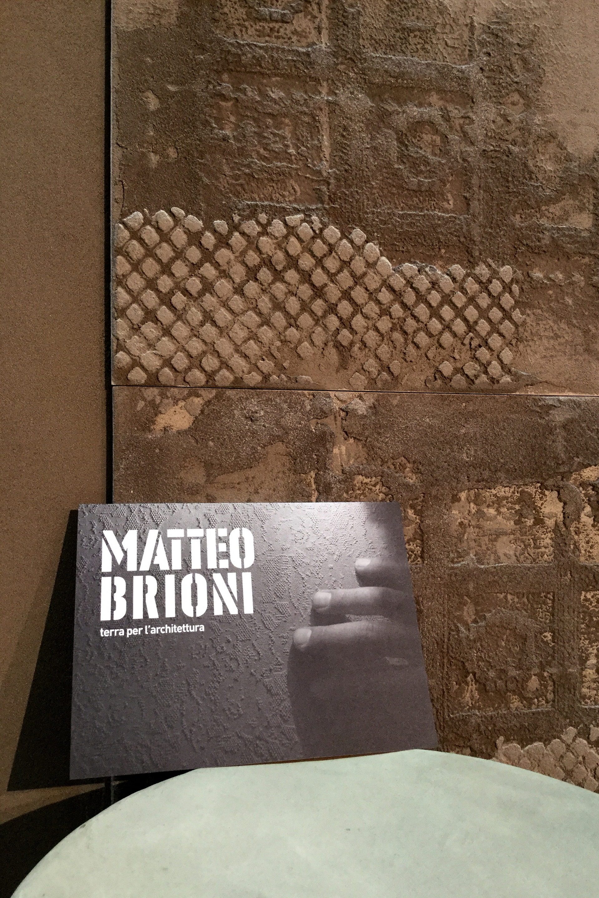 Matteo Brioni's stand in Downtown Design Dubai 2016 made with TerraEvoca 4 Layers Damasco Cammeo, Cacao, Cannella, Caffè and Pepe Nero colours, MultiTerra Smooth Cacao and TerraVista Smooth Cammeo, Cannella and Caffè colours