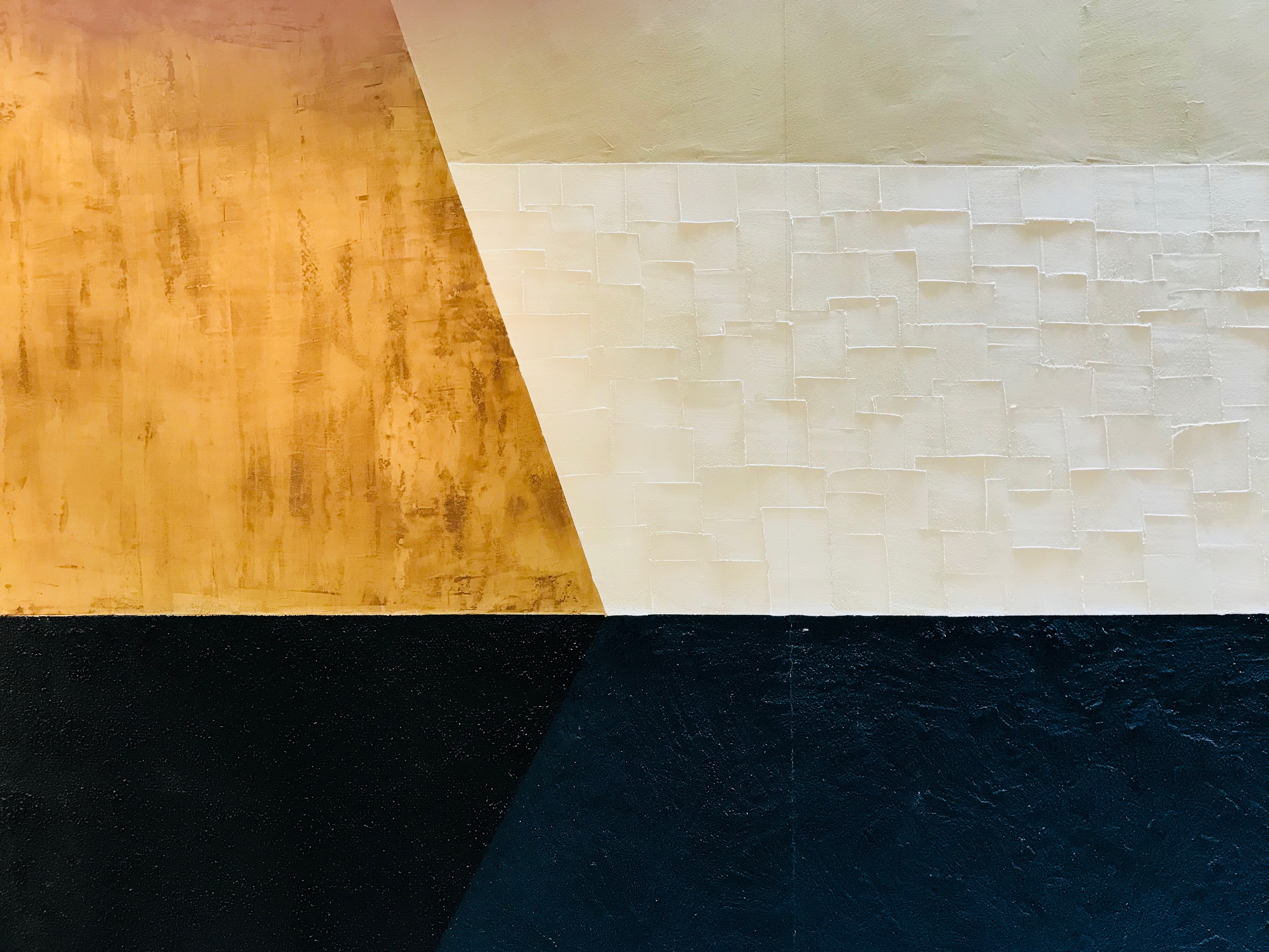 Matteo Brioni stand in Downtown Design Dubai 2017 made with TerraEvoca 2 Layers Custom, MultiTerra Structured Custom and TerraVista Wabi Caffè and Cannella