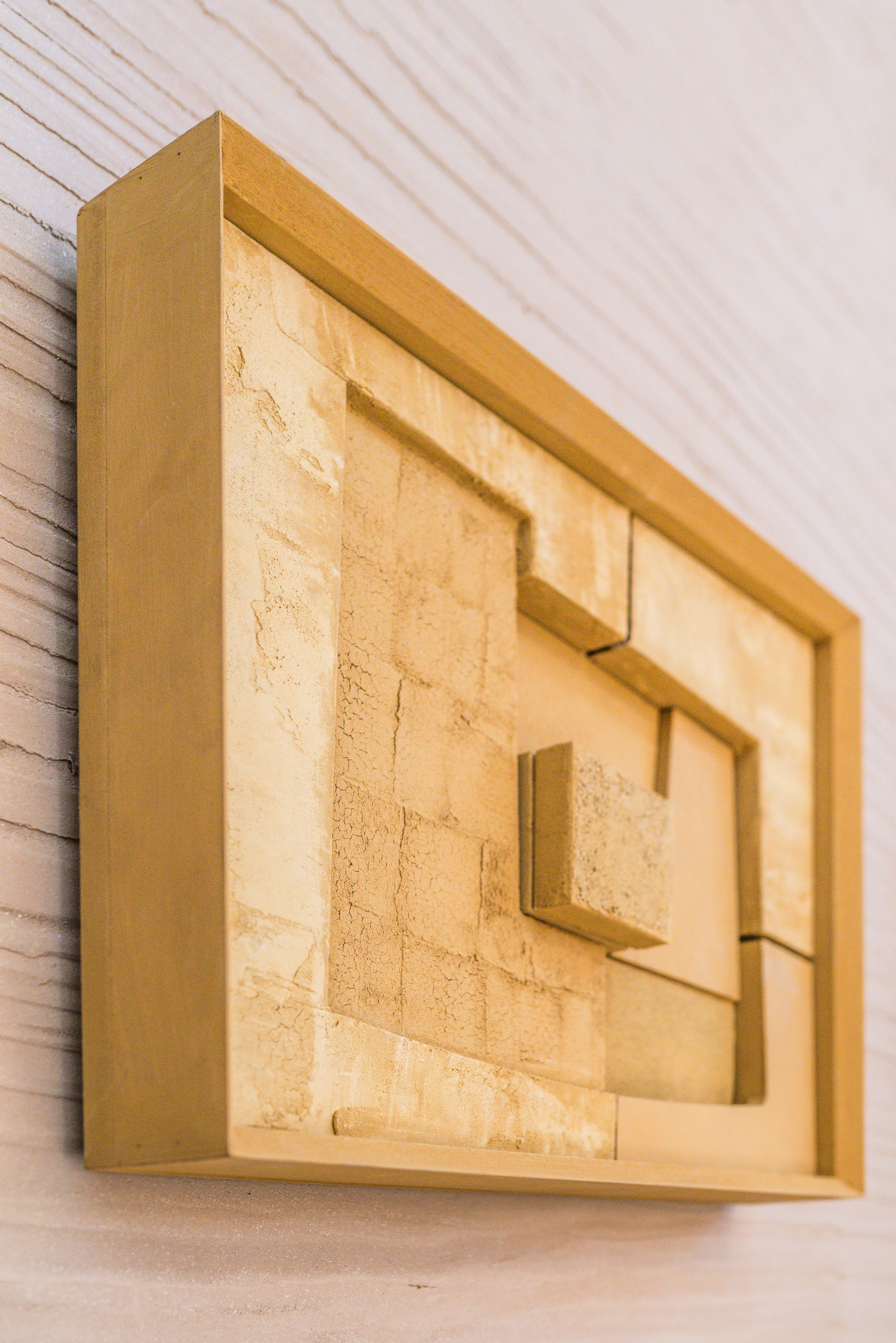 Matteo Brioni stand in Downtown Design Dubai 2018 made with TerraEvoca 2 Layers Custom Dune, photo by Sofronia Oana Maria Minuti