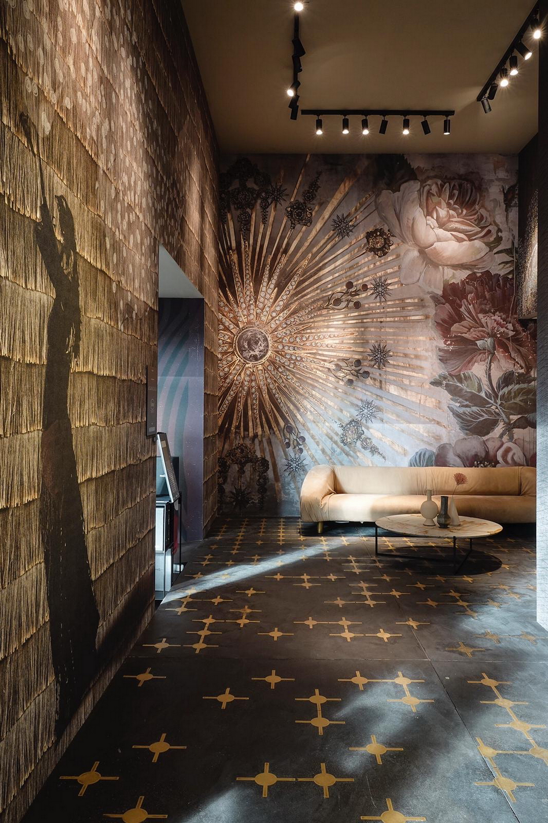 Stand Wall&#038;Deco in Maison Objet Paris 2019, made with Matteo Brioni's TerraTon Floor Smooth Pepe Nero with TerraFrame inserts  by Marialaura Rossiello Studio Irvine