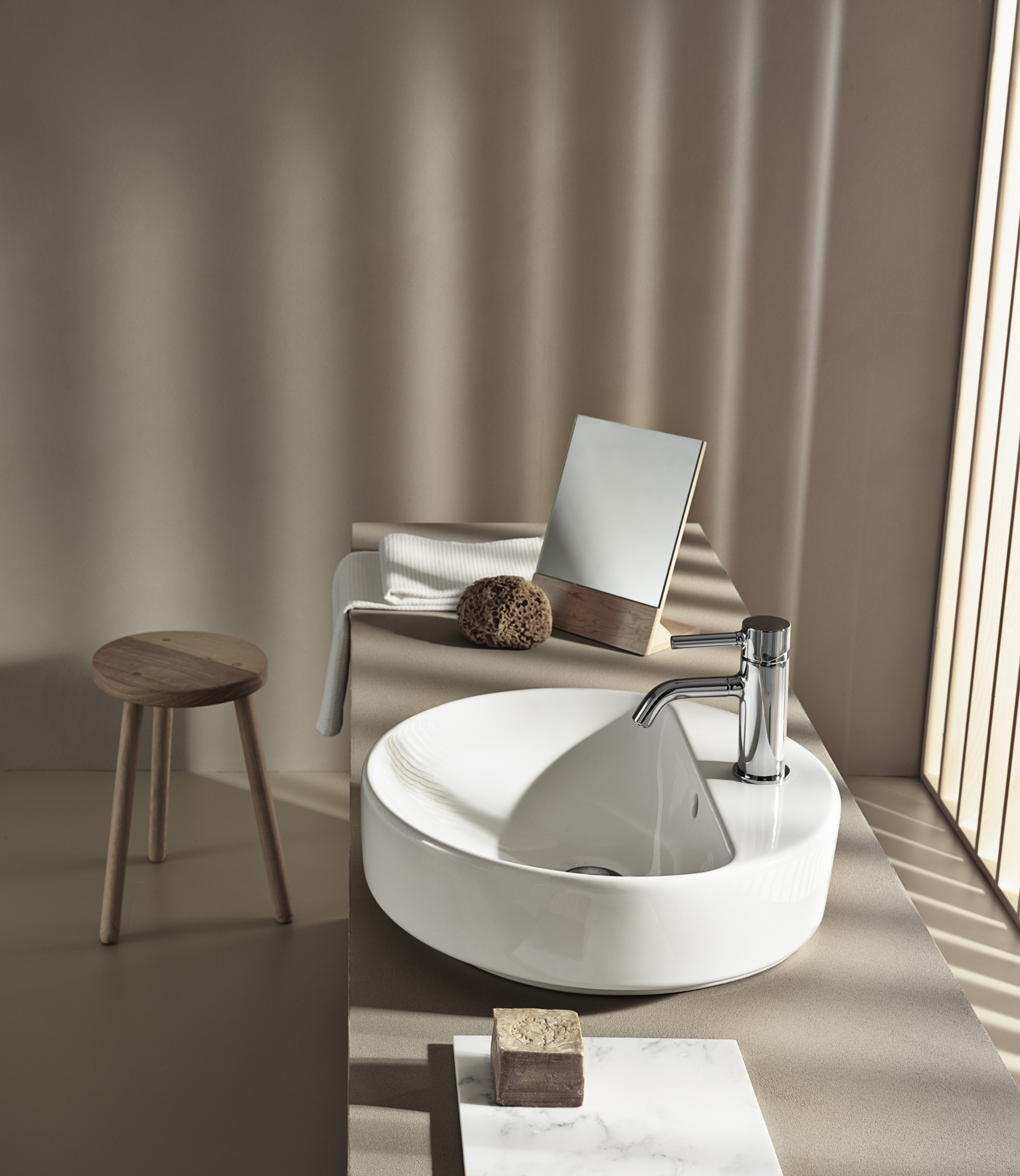 Pozzi Ginori catalog ADV 2018 made with natural fine-grained clay finishing plaster TerraVista Smooth with Plus customization by Matteo Brioni