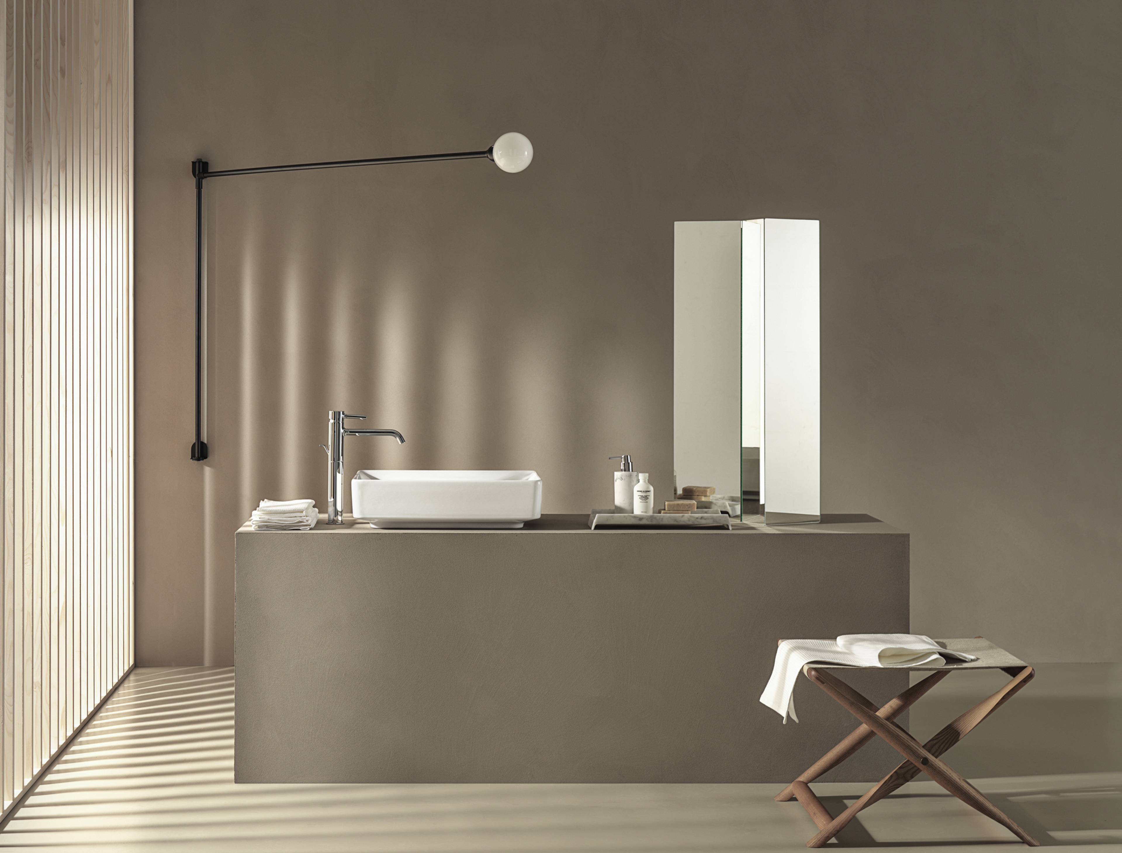 Pozzi Ginori catalog ADV 2018 made with natural fine-grained clay finishing plaster TerraVista Smooth with Plus customization by Matteo Brioni