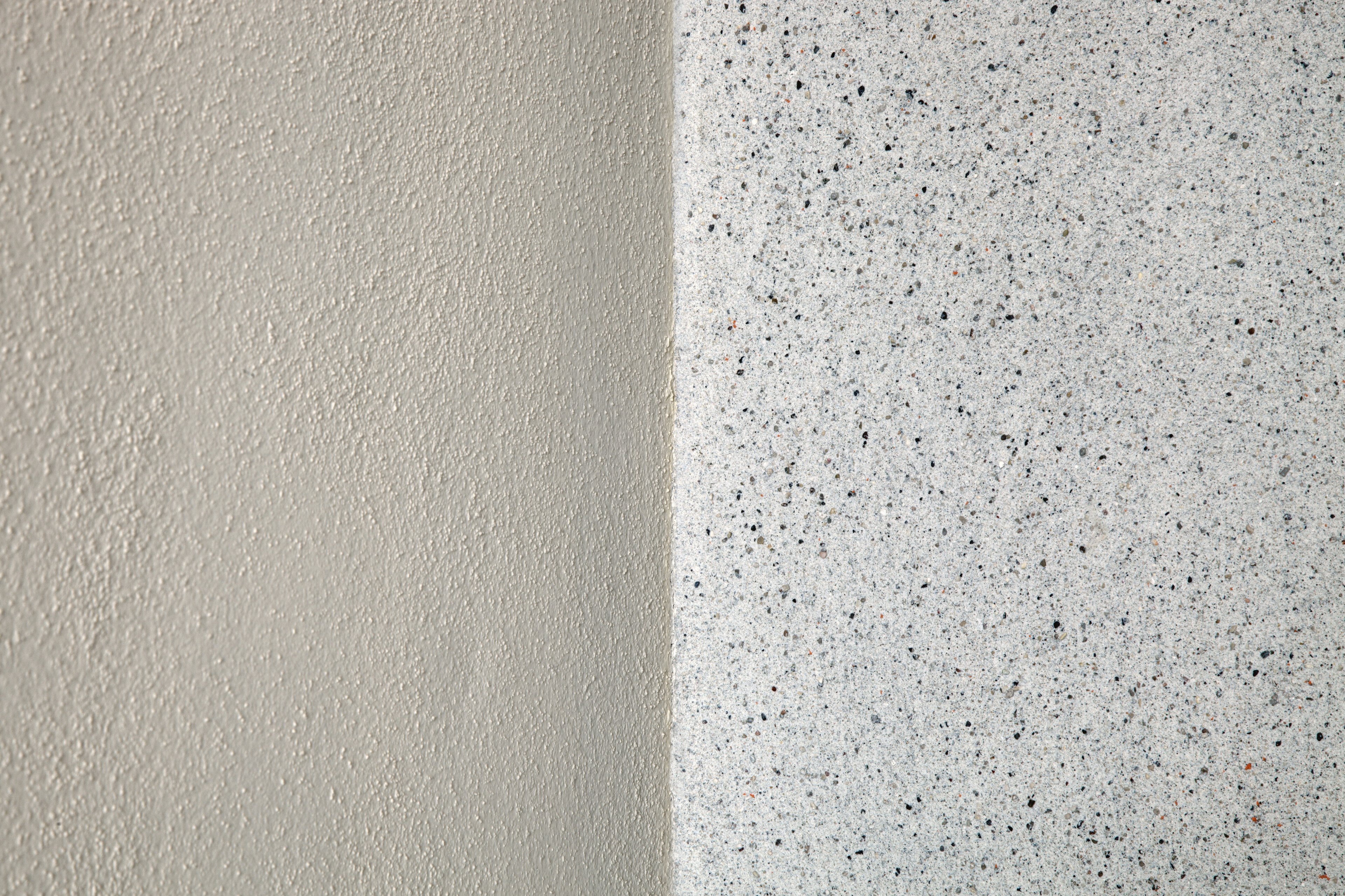 Matteo Brioni's coarse-grained clay plaster MultiTerra Smooth Panna (cream) color installed on walls, ceilings and furnitures in a private house in Brunico by Pedevilla Architects