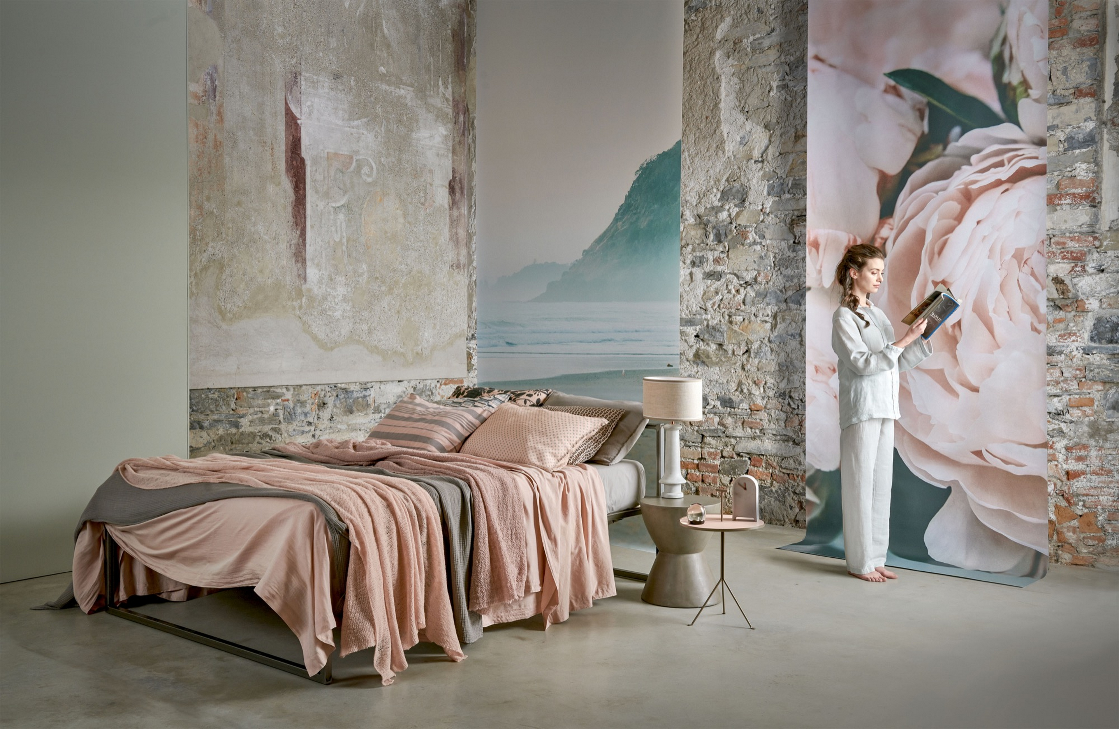 Matteo Brioni's fine-grained clay plaster TerraVista Smooth Polvere (dust) color for Society Limonta ADV 2017