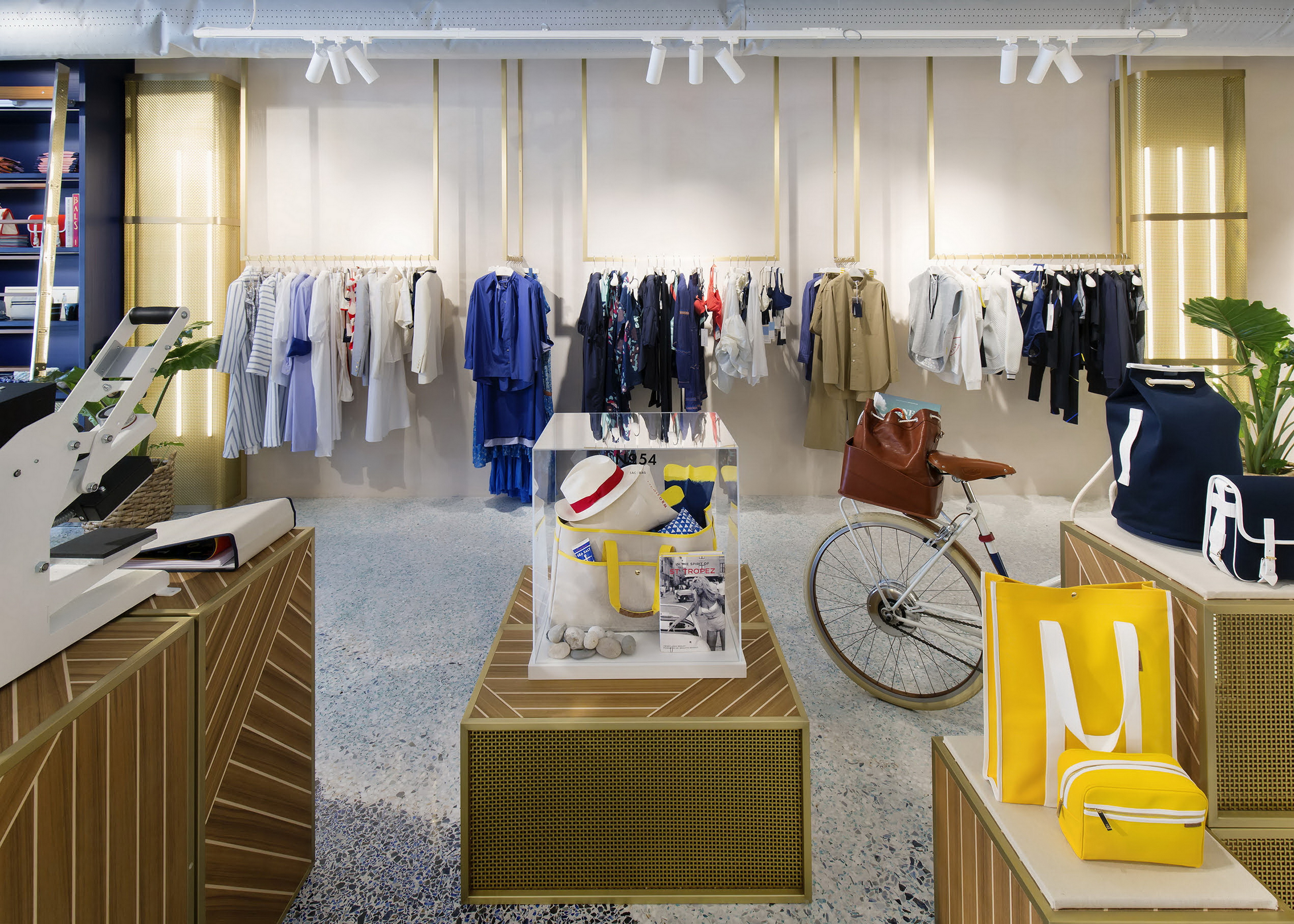 Matteo Brioni's textured clay plaster TerraEvoca 2 Layers Custom for Monaco Marine Merci boutique in Port Hercule, Monaco by Humbert and Poyet, photo by Rebecca Marshall