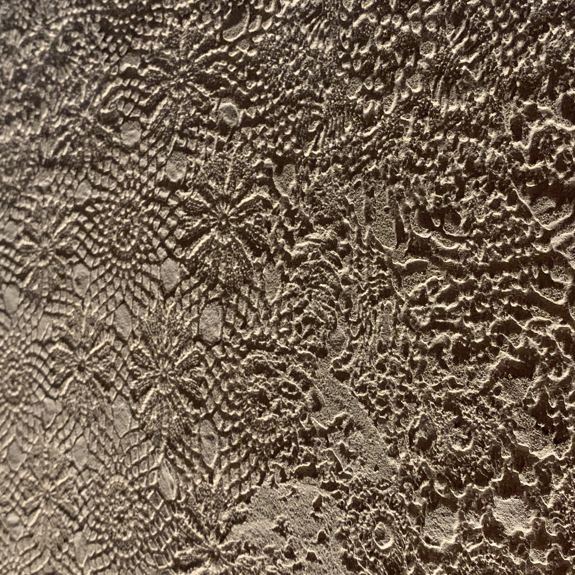 Matteo Brioni's textured clay plaster TerraEvoca 2 Layers Cipria (powder color) applied on walls in a private apartment in Verona, project by Emanuele Soldi