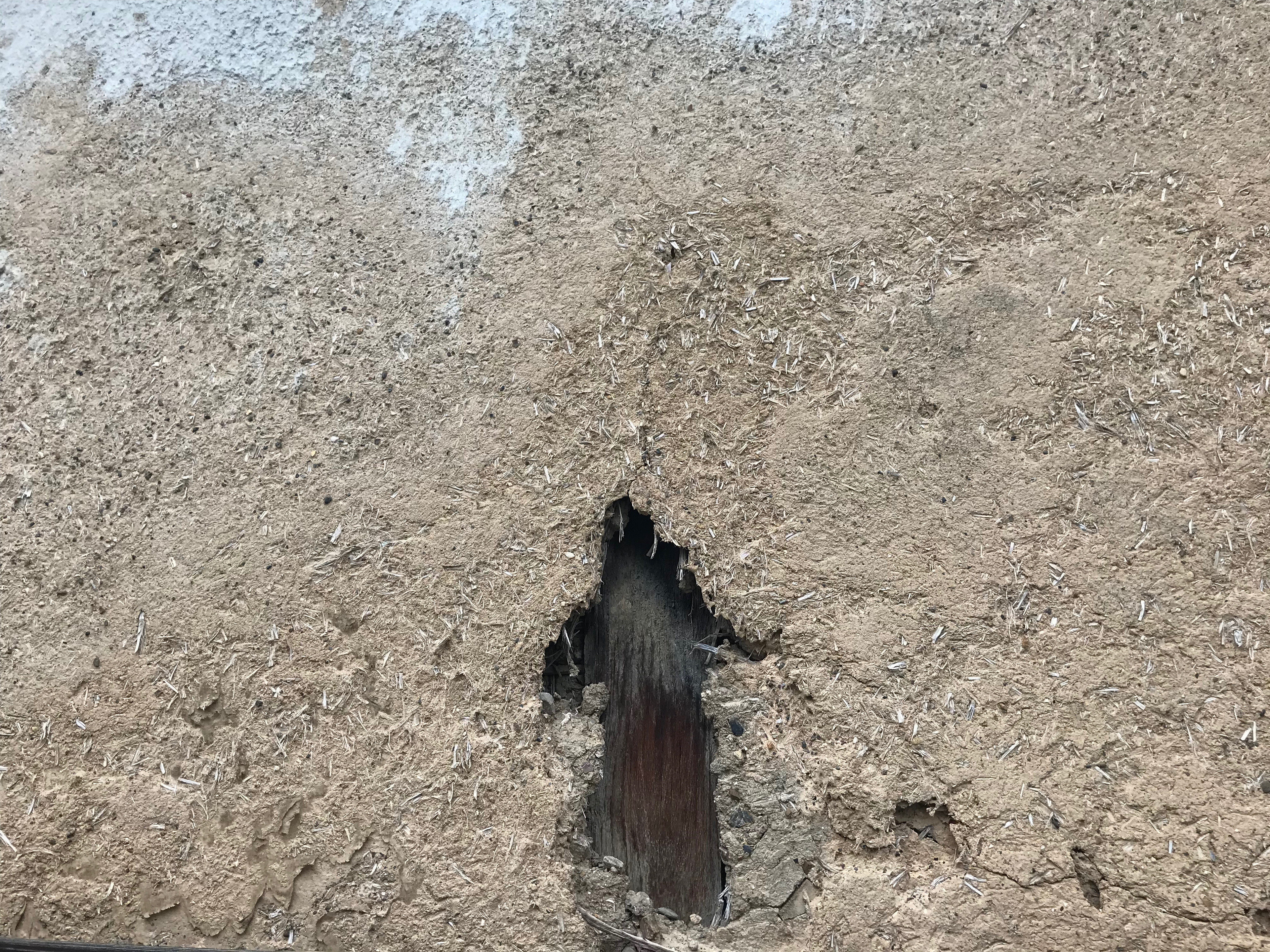 Parete in legno rivestita in terra cruda, Kyoto