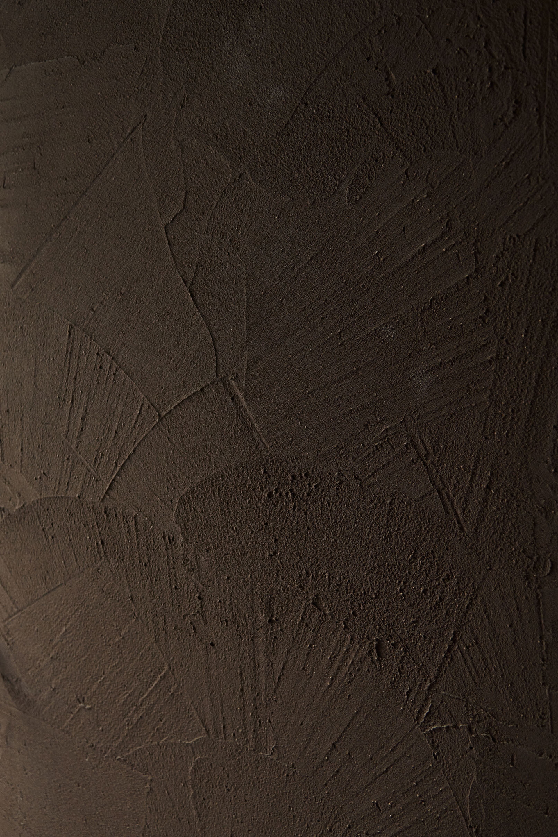 Reinforced coarse grained clay plaster MultiTerra Plus Structured Cacao color  for the interior surfaces of Serra Di Quartiere cafe in Milan. Project by Massimo Garavaglia, photo by Stella Bortoli