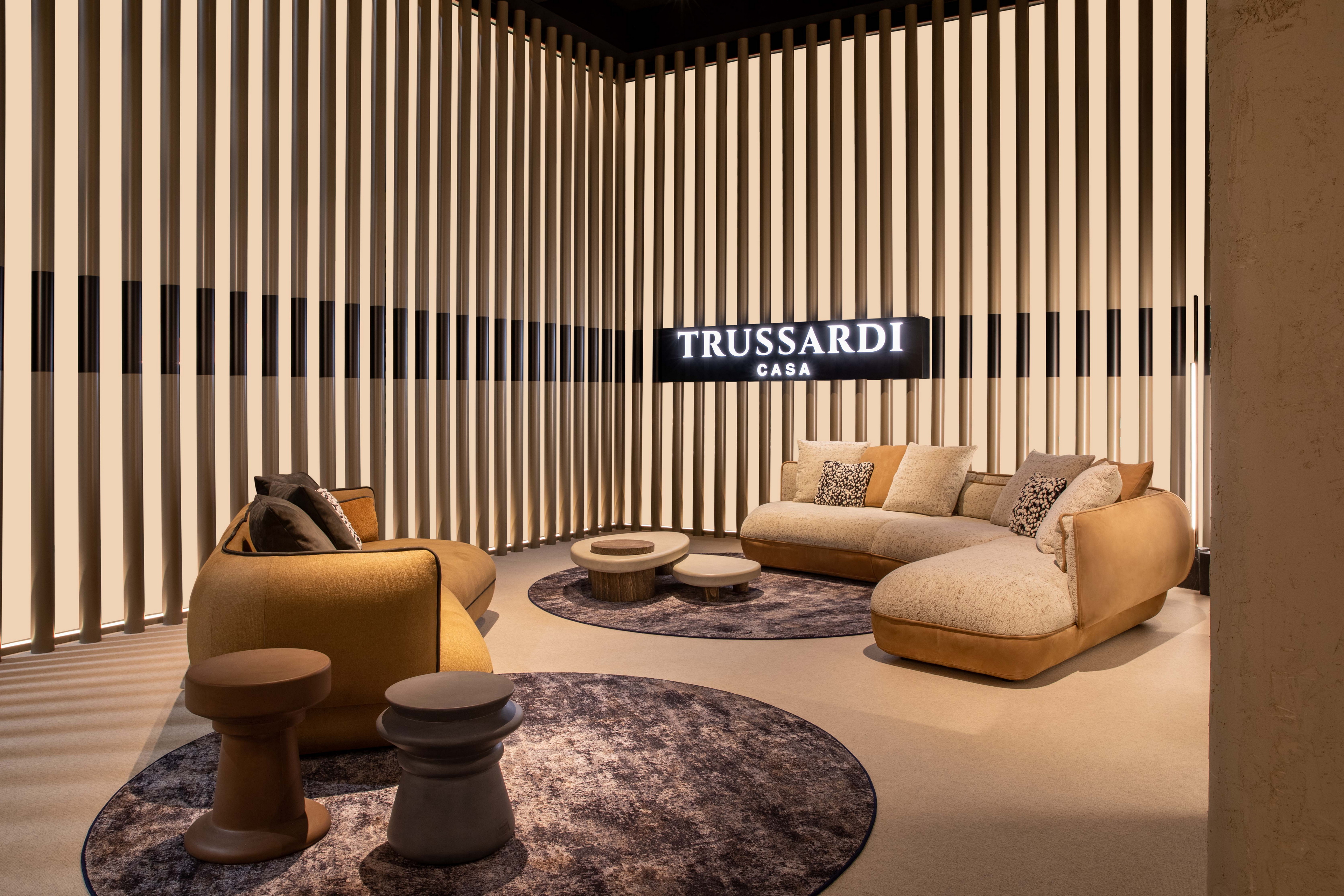 Intonaco di finitura in argilla fine TerraVista Liscio color Panna applicato sulle pareti dello stand Trussardi Casa al Salone del Mobile di Milano. Progetto e foto Luxury Living Group