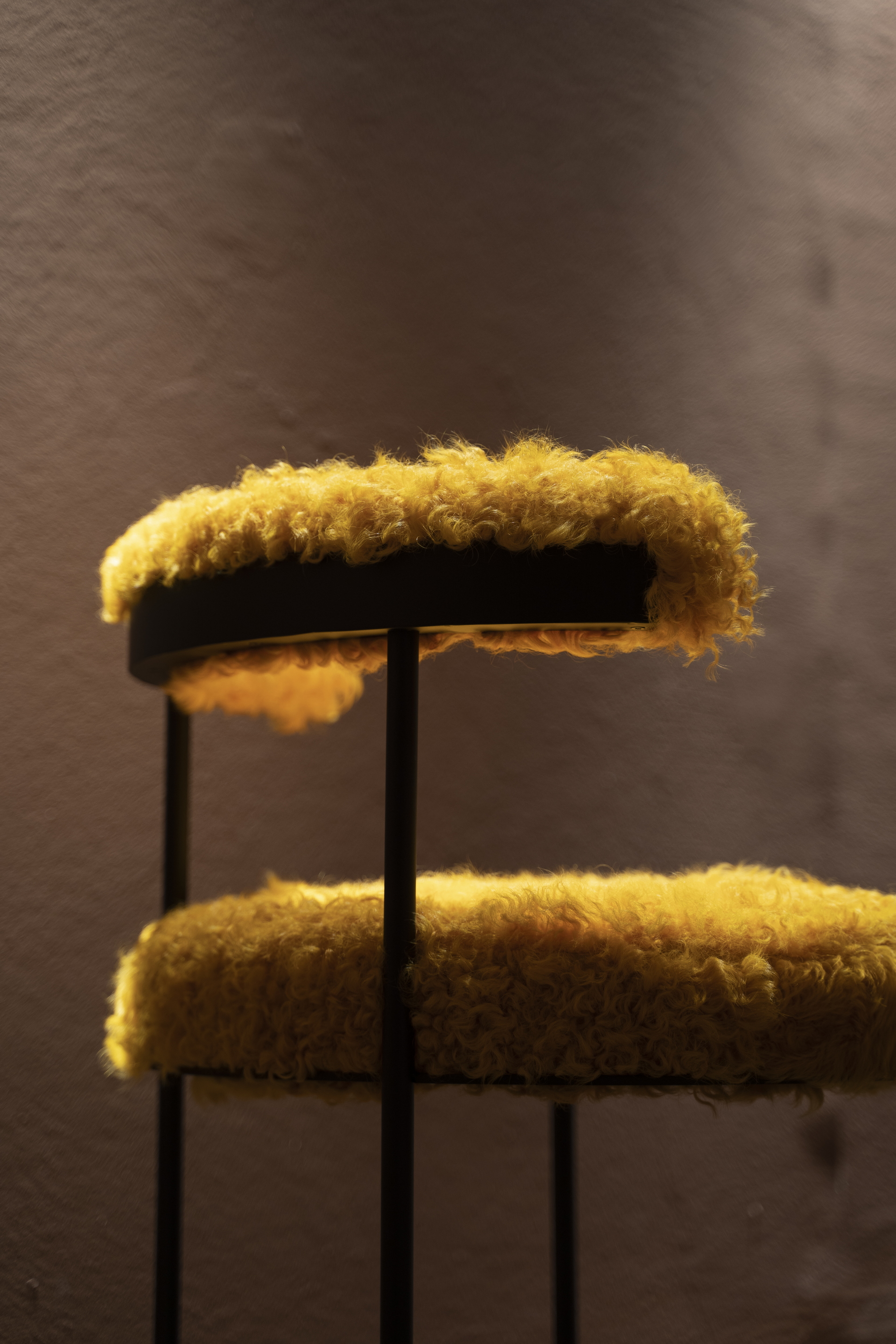 Clay paint TerraSilk Structured in Wengè customized color applied on panels of the of the GIOPAGANI stand at the Milan Furniture Fair 2022. Photo courtesy of GIOPAGANI