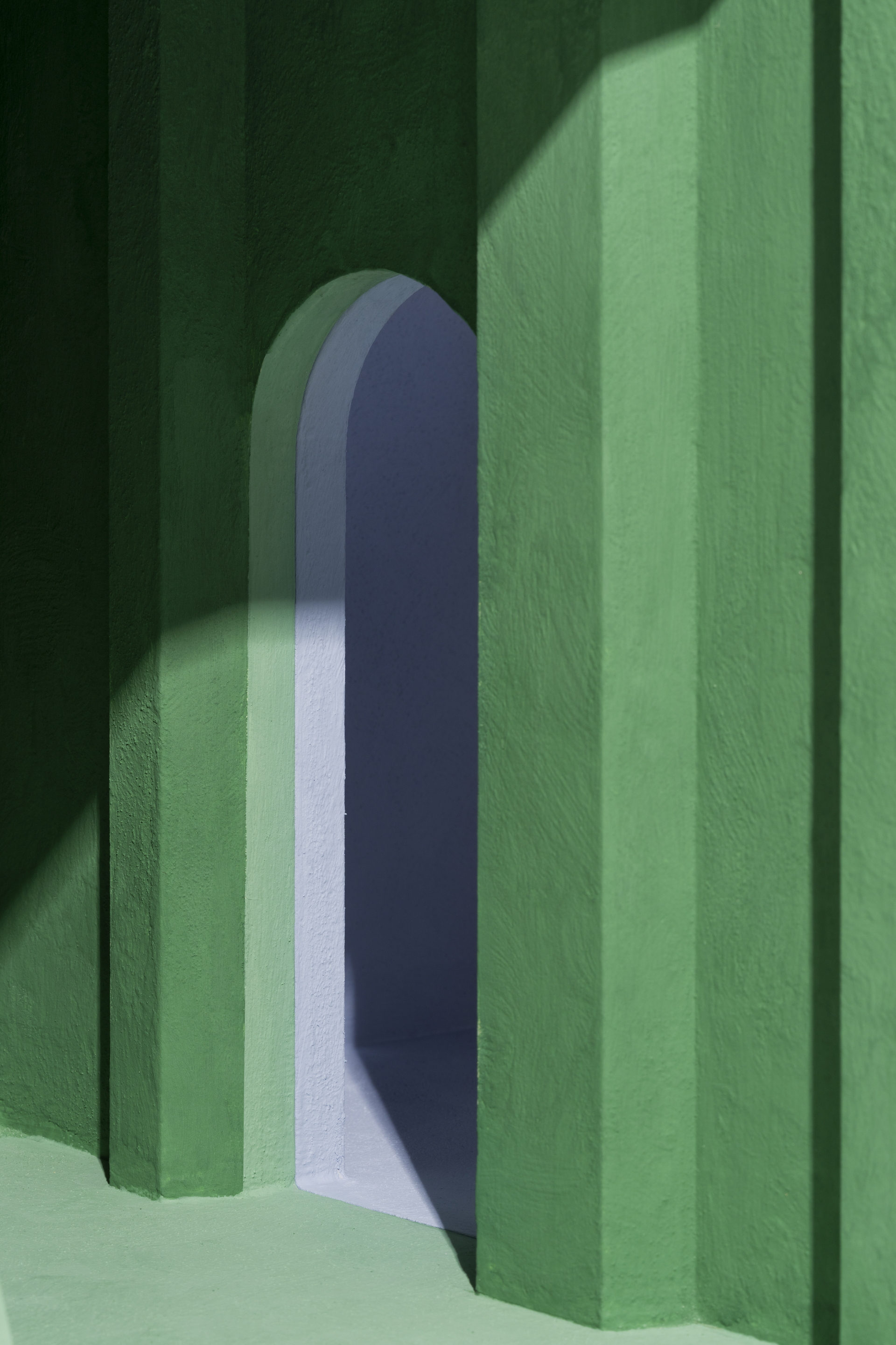 Pittura d'argilla in polvere SkinClay MATTEOBRIONI applicata sulle superfici del modello Casa di bambola progettato da Studio Irvine. Fotografia by Delfino Sisto Legnani