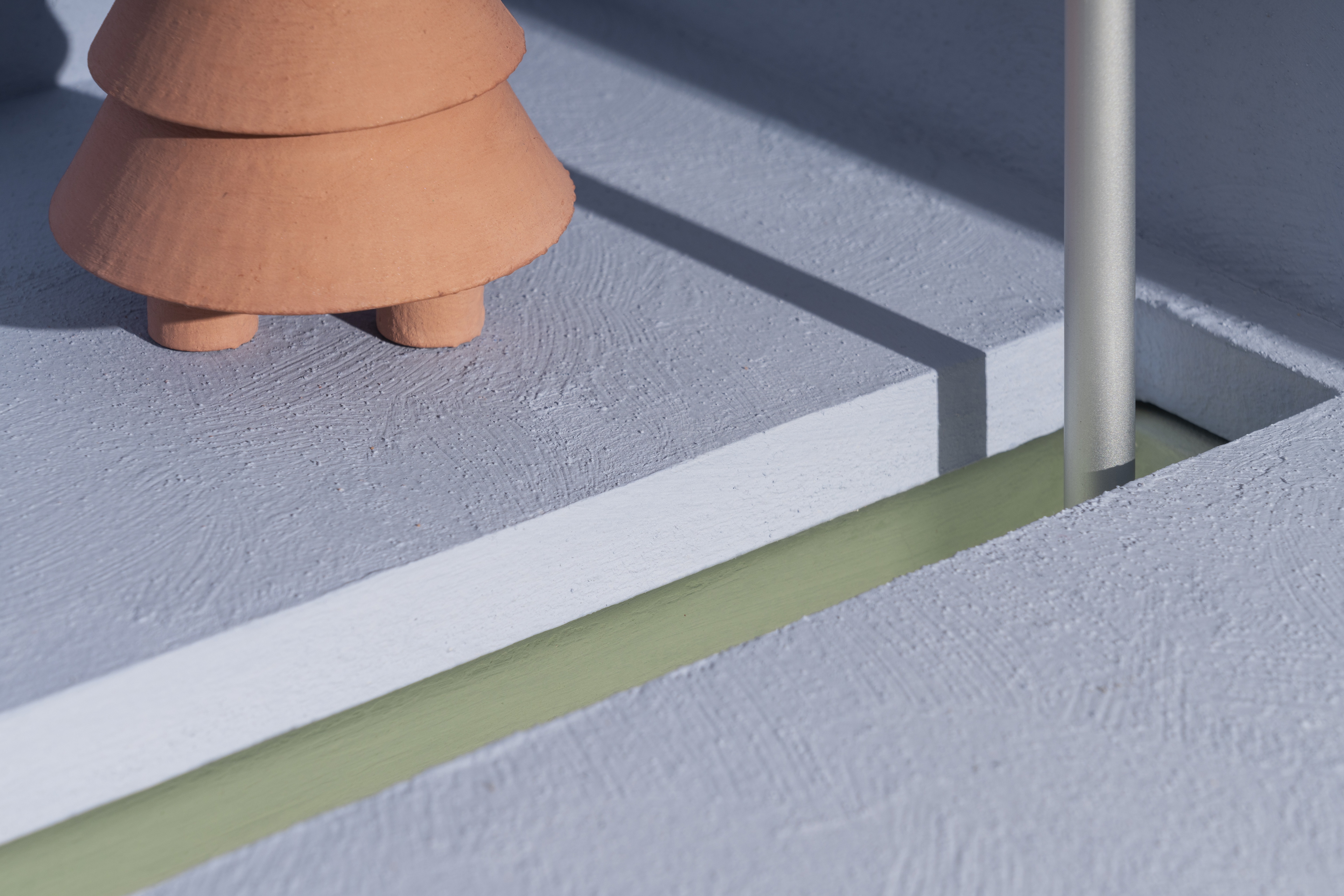 MATTEOBRIONI SkinClay powder paint applied to the surfaces of the Doll's house model designed by Studio Irvine. Photography by Delfino Sisto Legnani