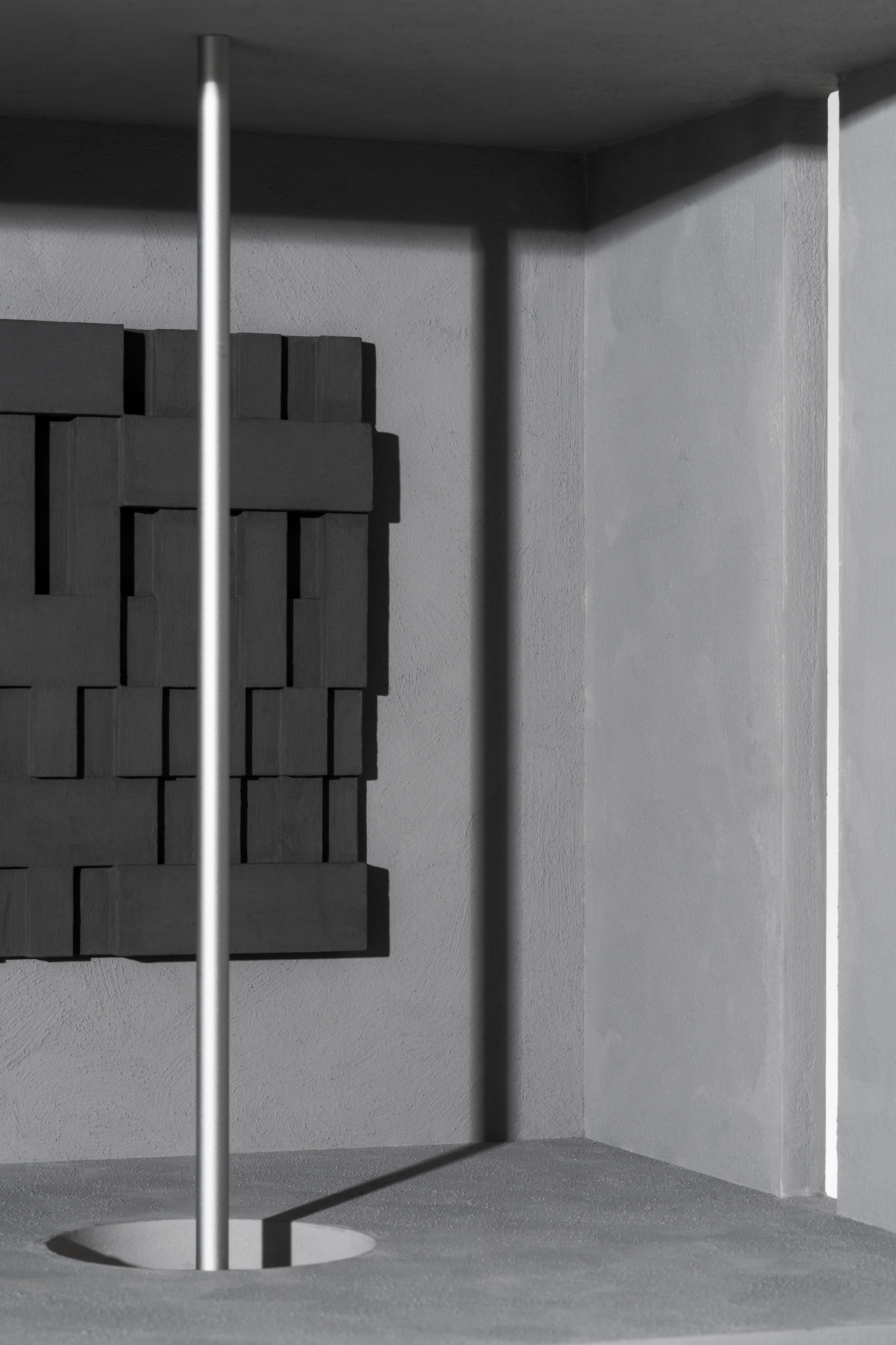 MATTEOBRIONI SkinClay powder paint applied to the surfaces of the Doll's house model designed by Studio Irvine. Photography by Delfino Sisto Legnani