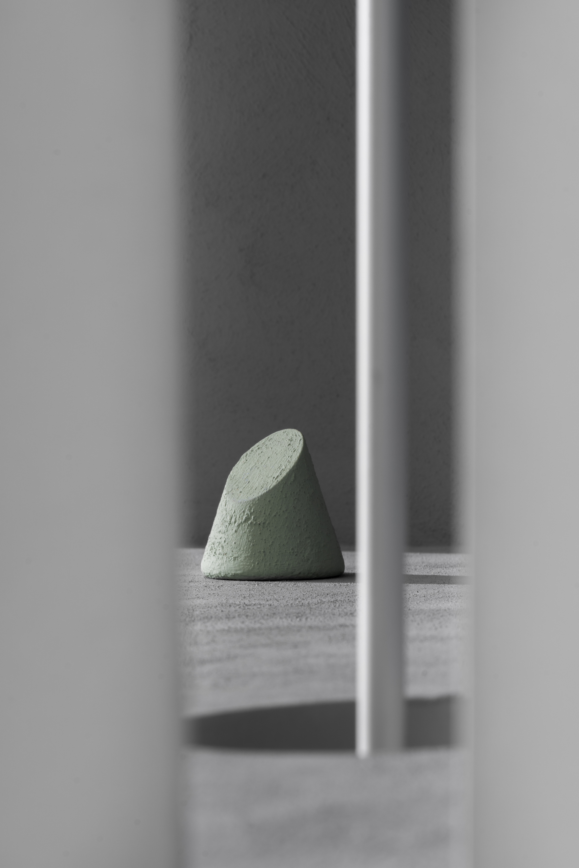 MATTEOBRIONI SkinClay powder paint applied to the surfaces of the Doll's house model designed by Studio Irvine. Photography by Delfino Sisto Legnani