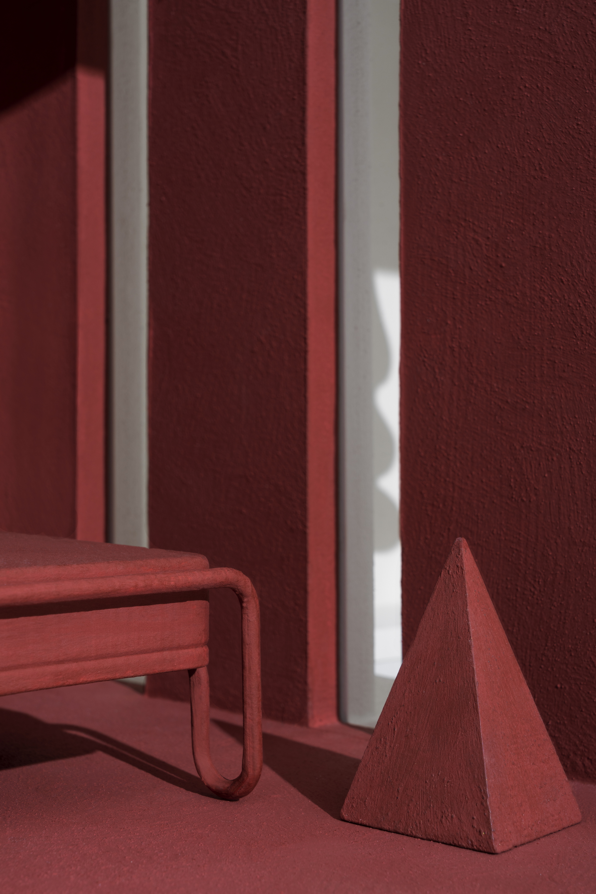 MATTEOBRIONI SkinClay powder paint applied to the surfaces of the Doll's house model designed by Studio Irvine. Photography by Delfino Sisto Legnani