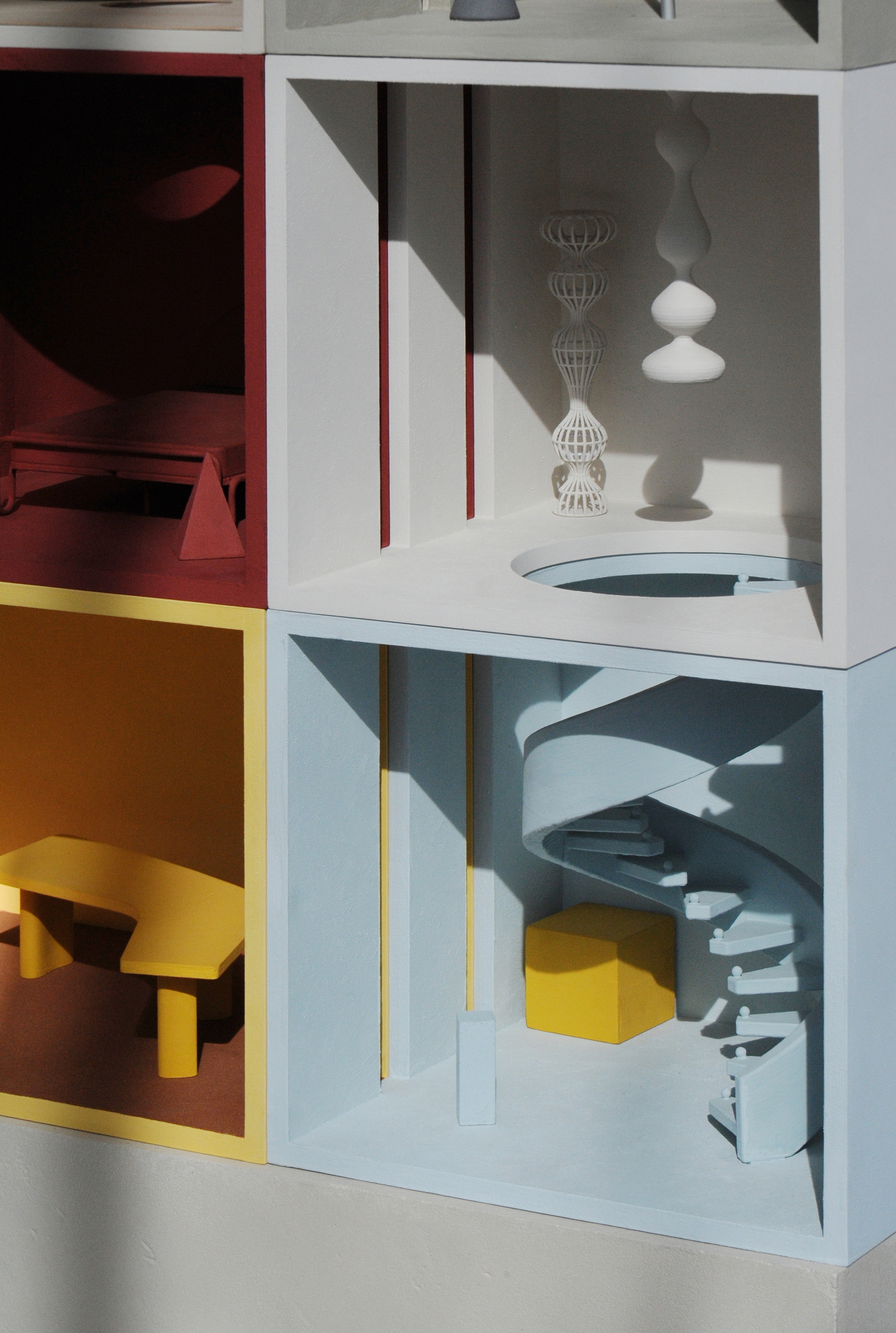 Natural clay finishes for the MATTEOBRIONI stand at CERSAIE 2023 in Bologna. SkinClay powder paint applied to the surfaces of the Doll's house model. Design by Studio Irvine. Photography Lorenzo Carmassi