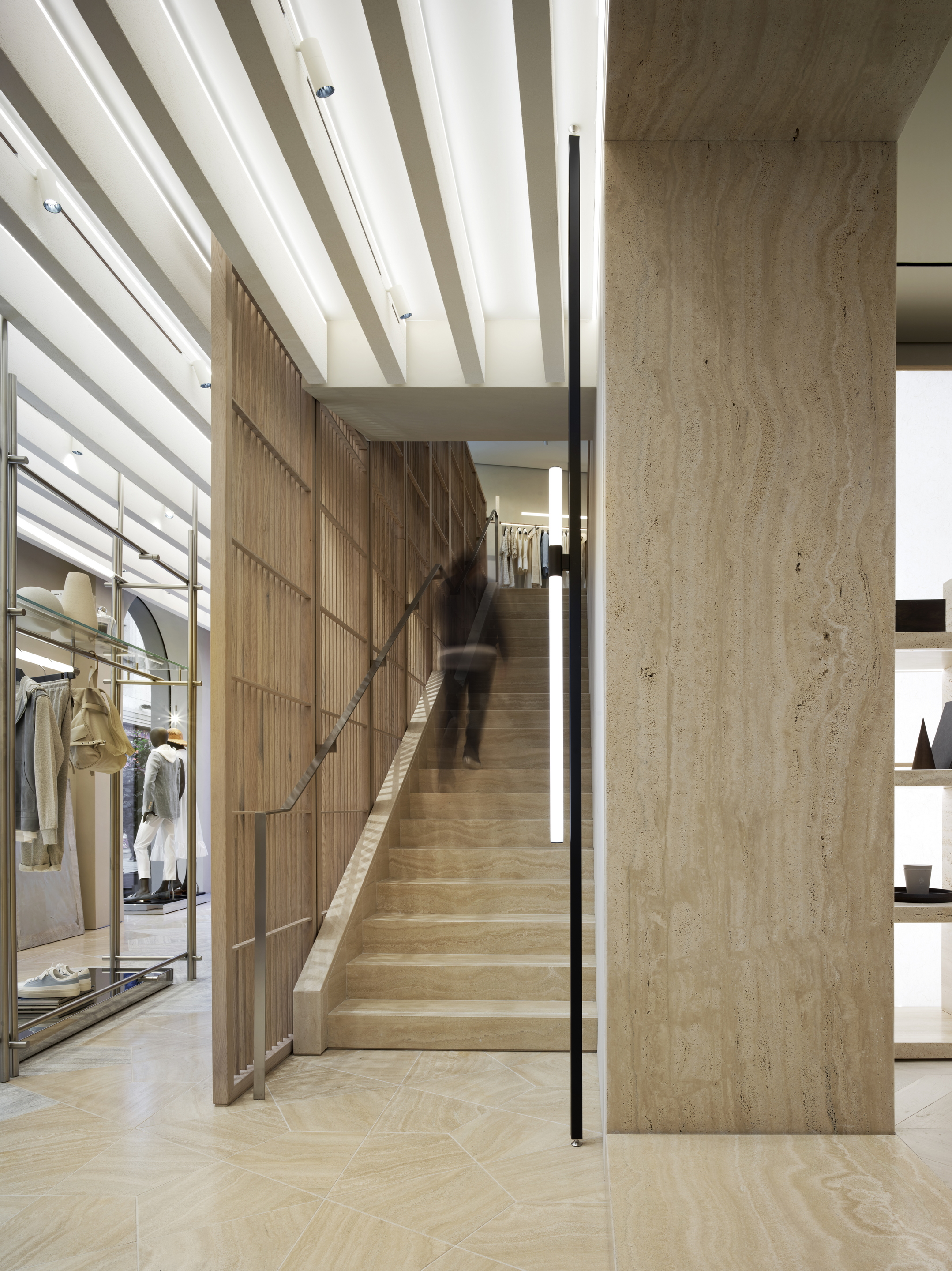 Reinforced clay finishing plaster TerraVista Plus Smooth Panna (cream) colour applied to the walls of Eleventy's Milan flagship store. Project by Parisotto+Formenton Photography: Pietro Savorelli