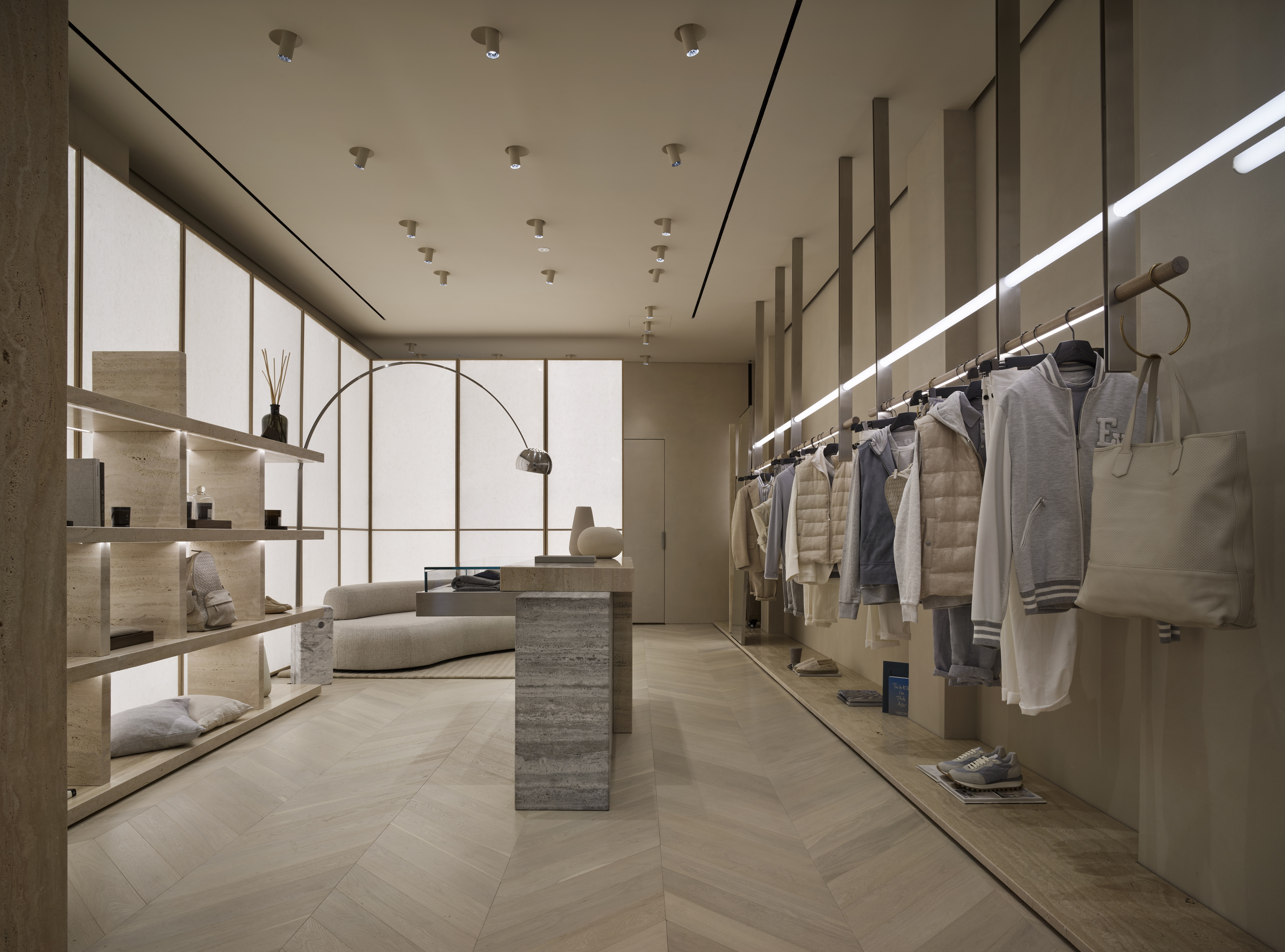 Reinforced clay finishing plaster TerraVista Plus Smooth Panna (cream) colour applied to the walls of Eleventy's Milan flagship store. Project by Parisotto+Formenton Photography: Pietro Savorelli