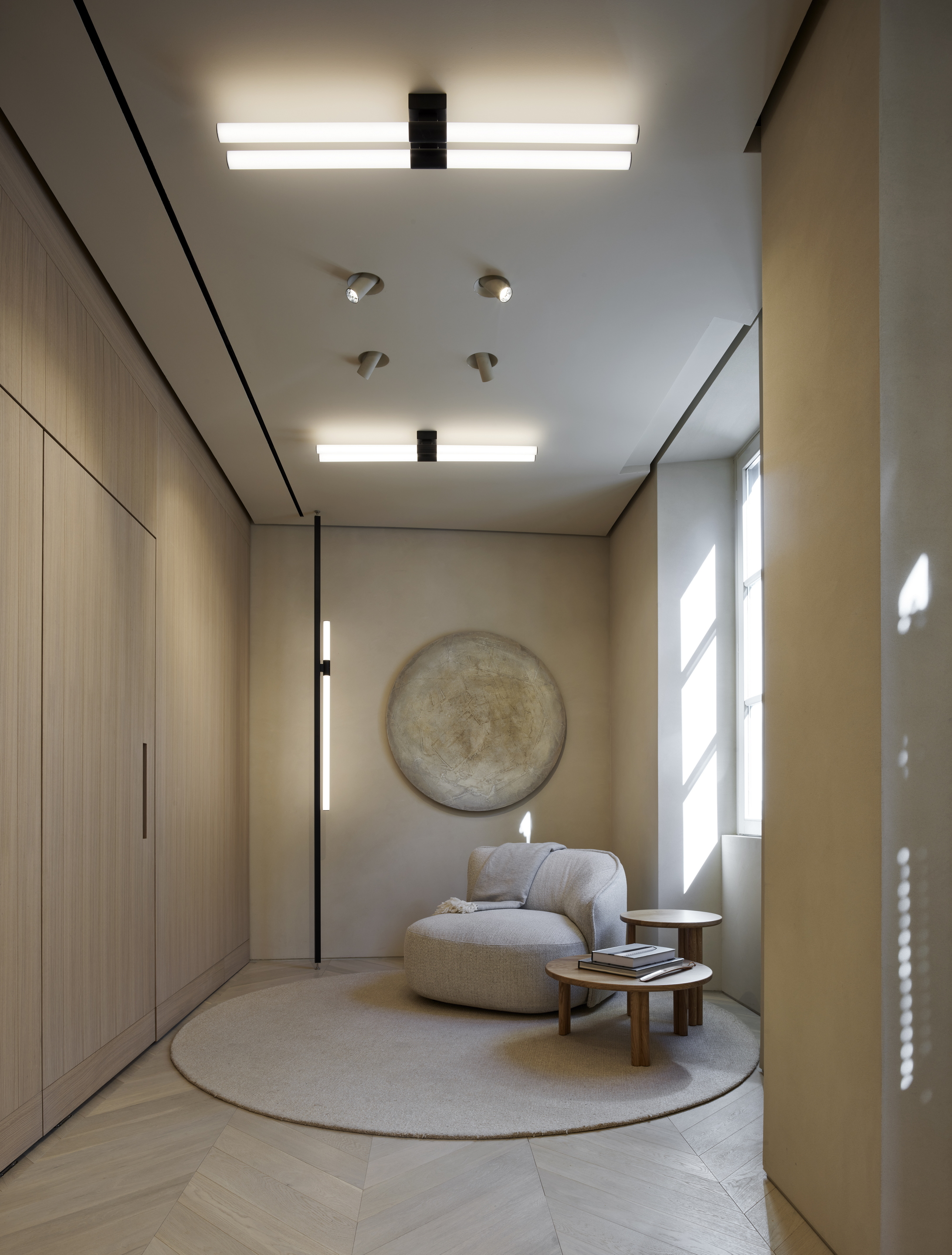 Reinforced clay finishing plaster TerraVista Plus Smooth Panna (cream) colour applied to the walls of Eleventy's Milan flagship store. Project by Parisotto+Formenton Photography: Pietro Savorelli